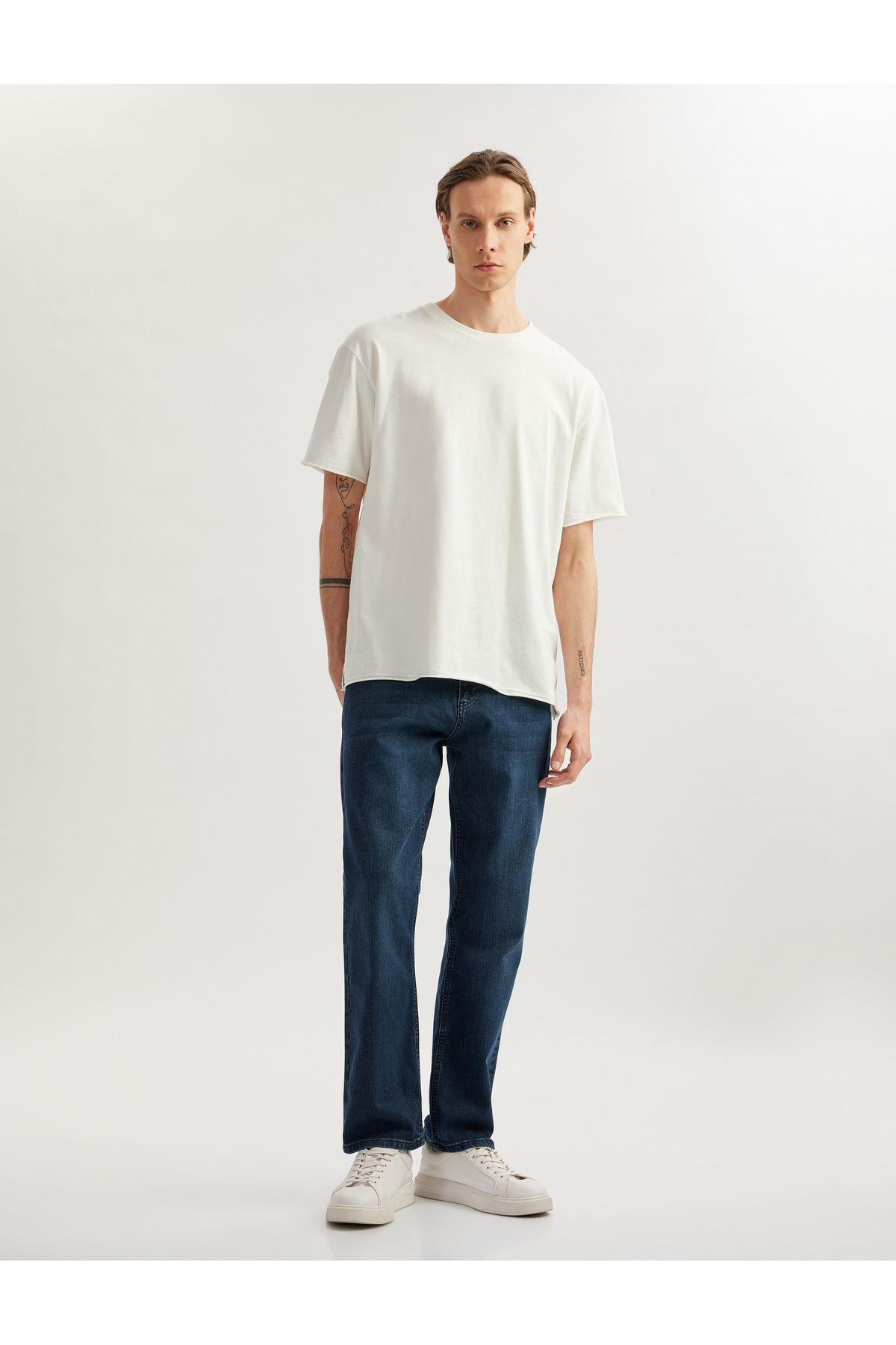 Koton Yeni Sezon Normal Bel Düz Kesim Straight Fit Jean Pantolon - Mark Jean