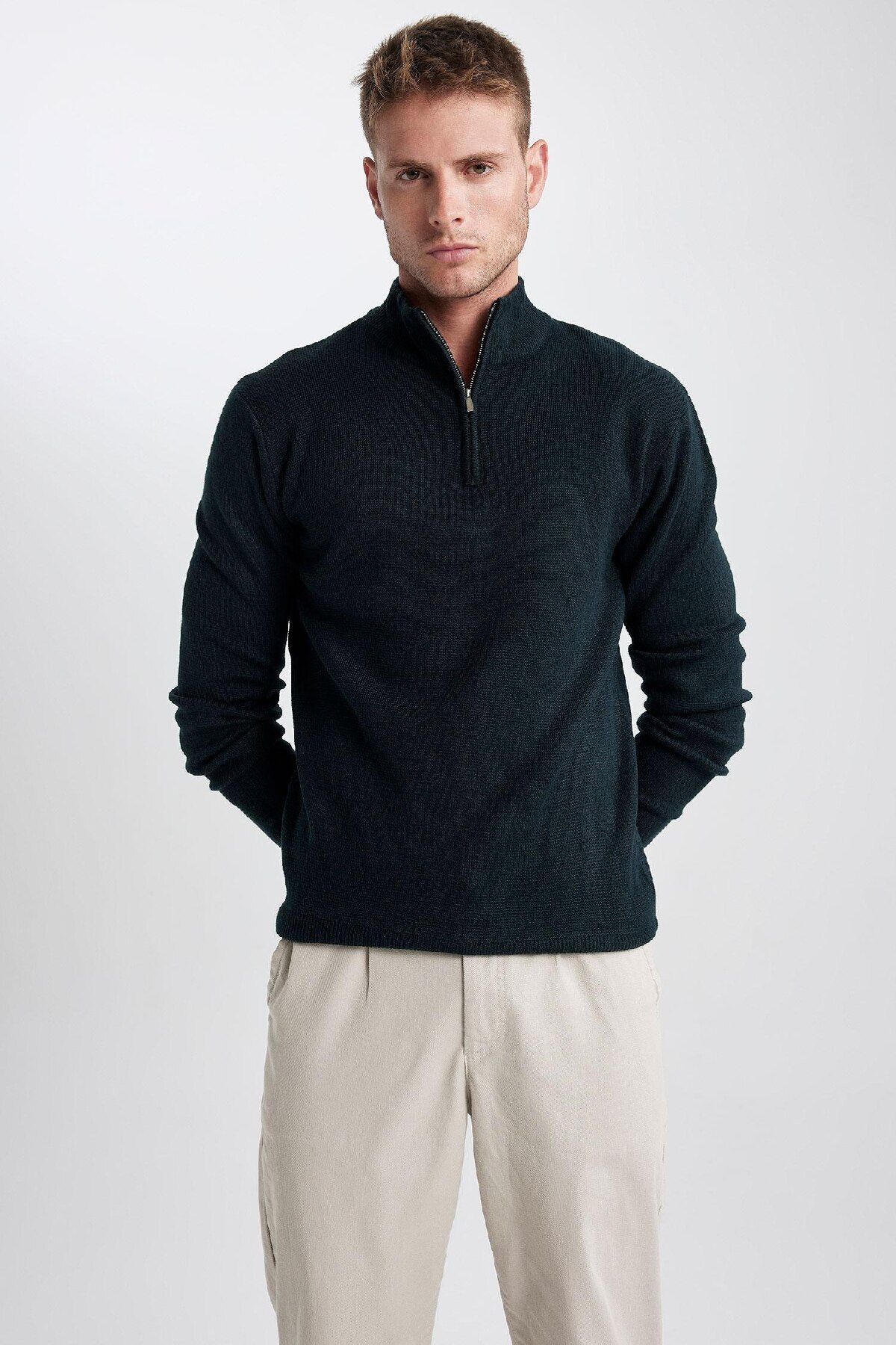 DeFacto-Basic-Strickpullover mit Stehkragen und Reißverschluss – Standard Fit A5184ax23wn 6