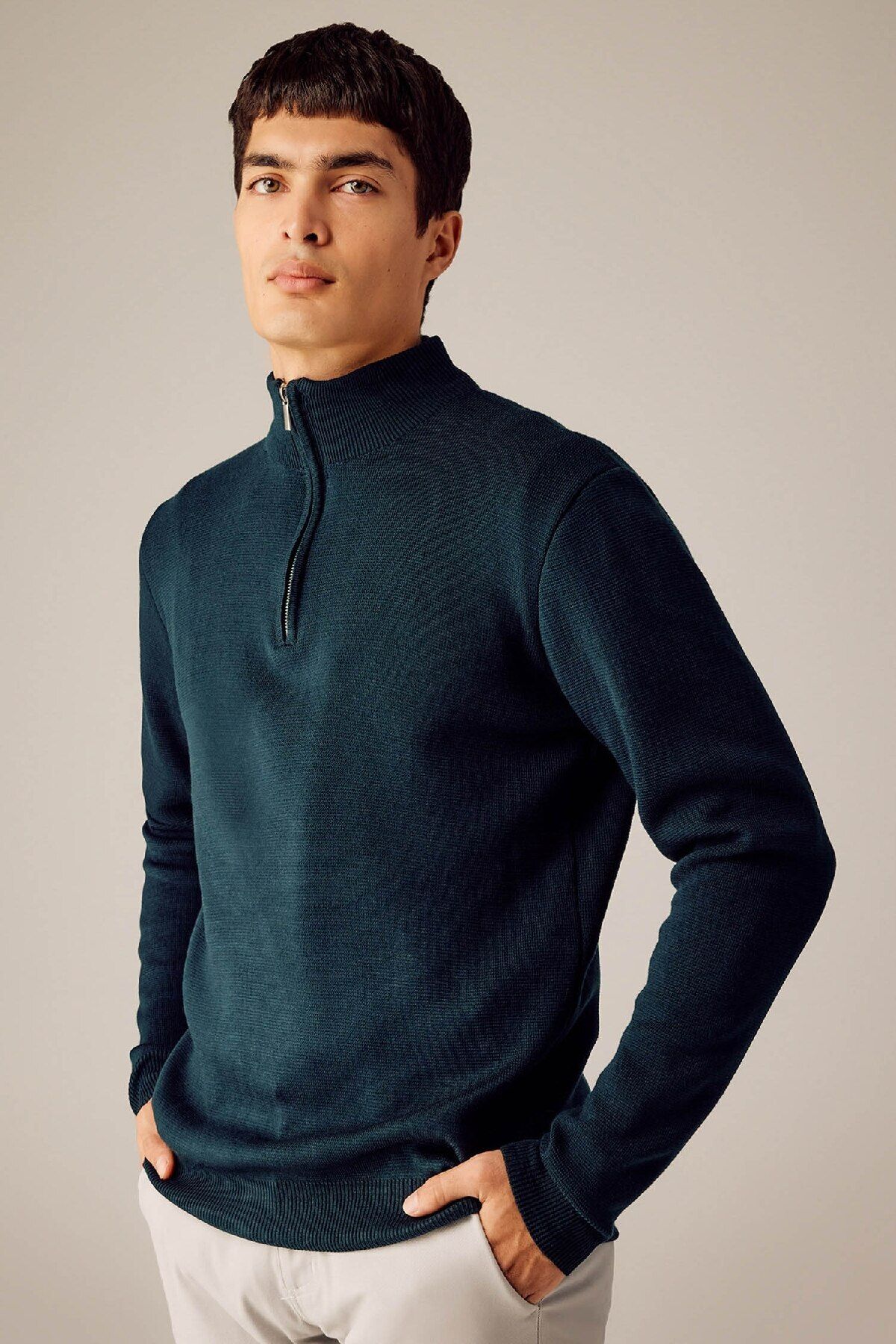 DeFacto-Basic-Strickpullover mit Stehkragen und Reißverschluss – Standard Fit A5184ax23wn 1