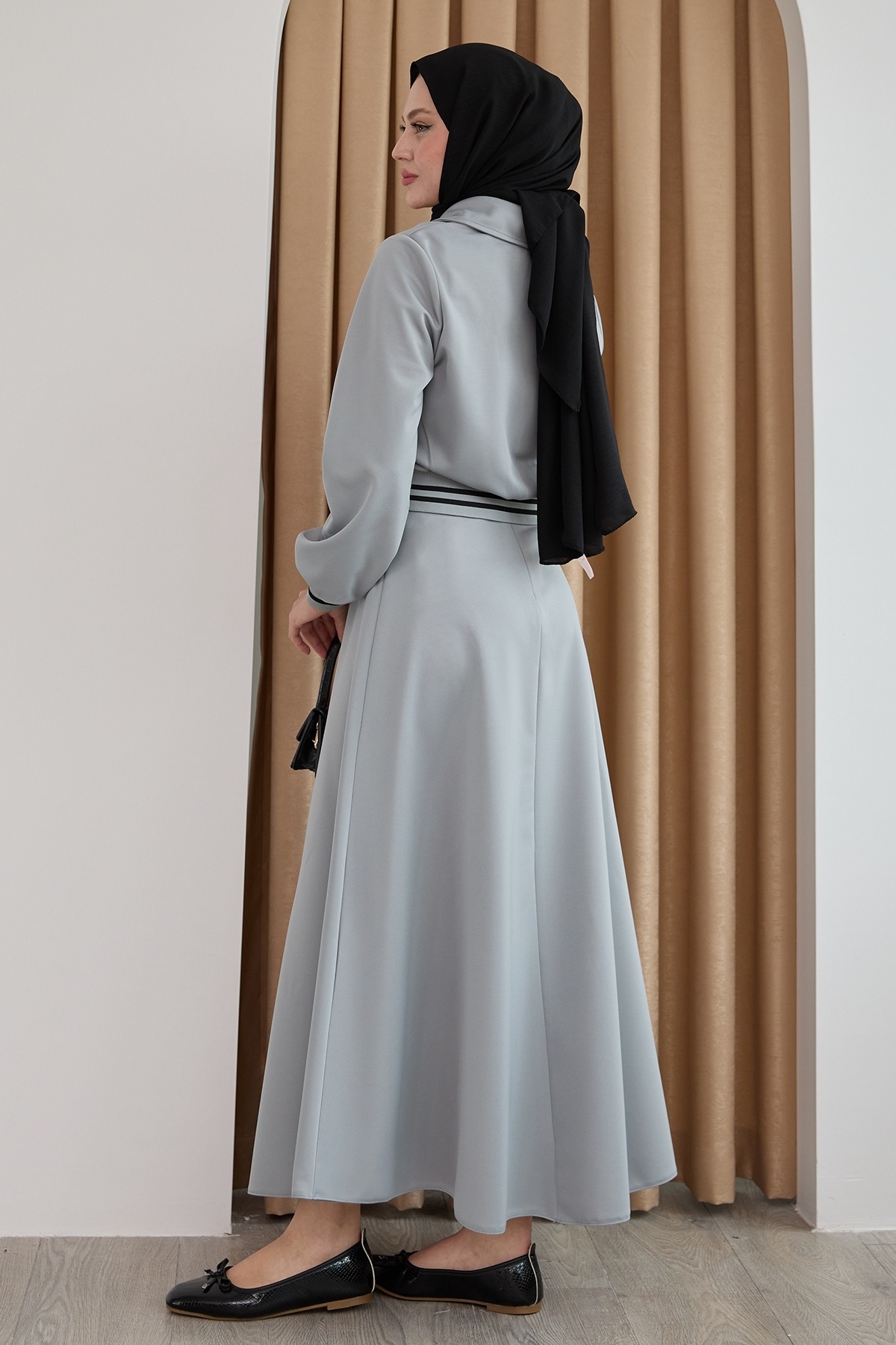 InStyle-بدلة مزدوجة رمادية بأزرار مضلعة 5