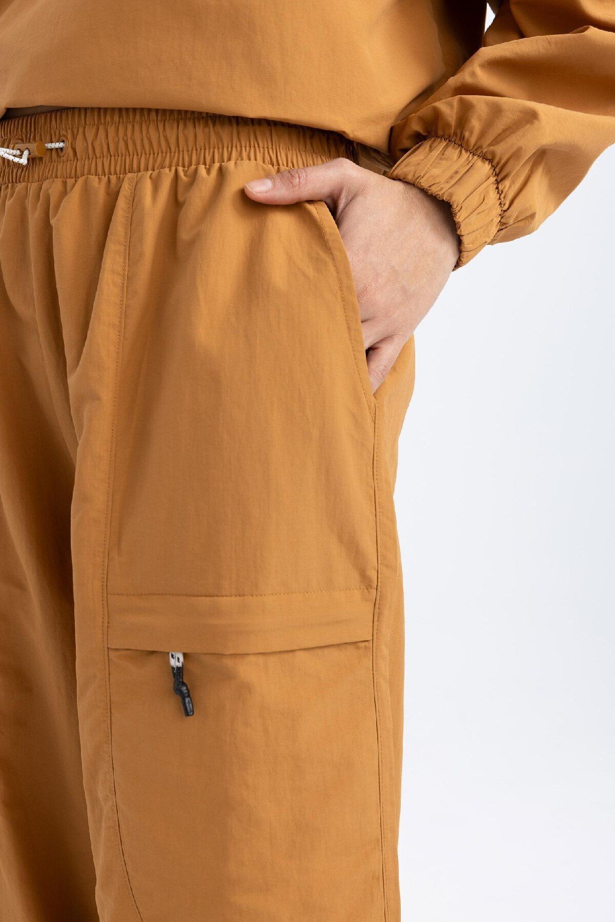 DeFacto-DeFactoFit Jogginghose mit lockerer Passform und zwei Taschen, Jogger-Bein, Standardgröße, B4214AX24SP 6