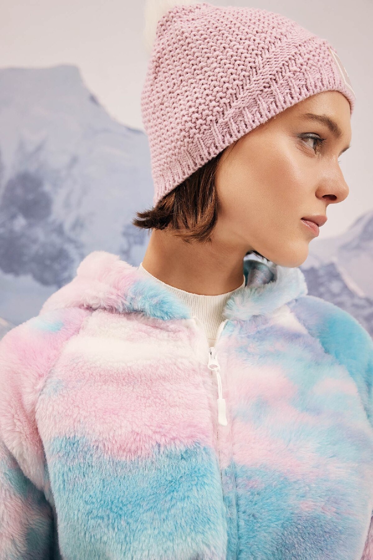 DeFacto-Fit Standard Fit Farbiges Plüsch-Kapuzenpullover mit Reißverschluss A4506ax23wn 3