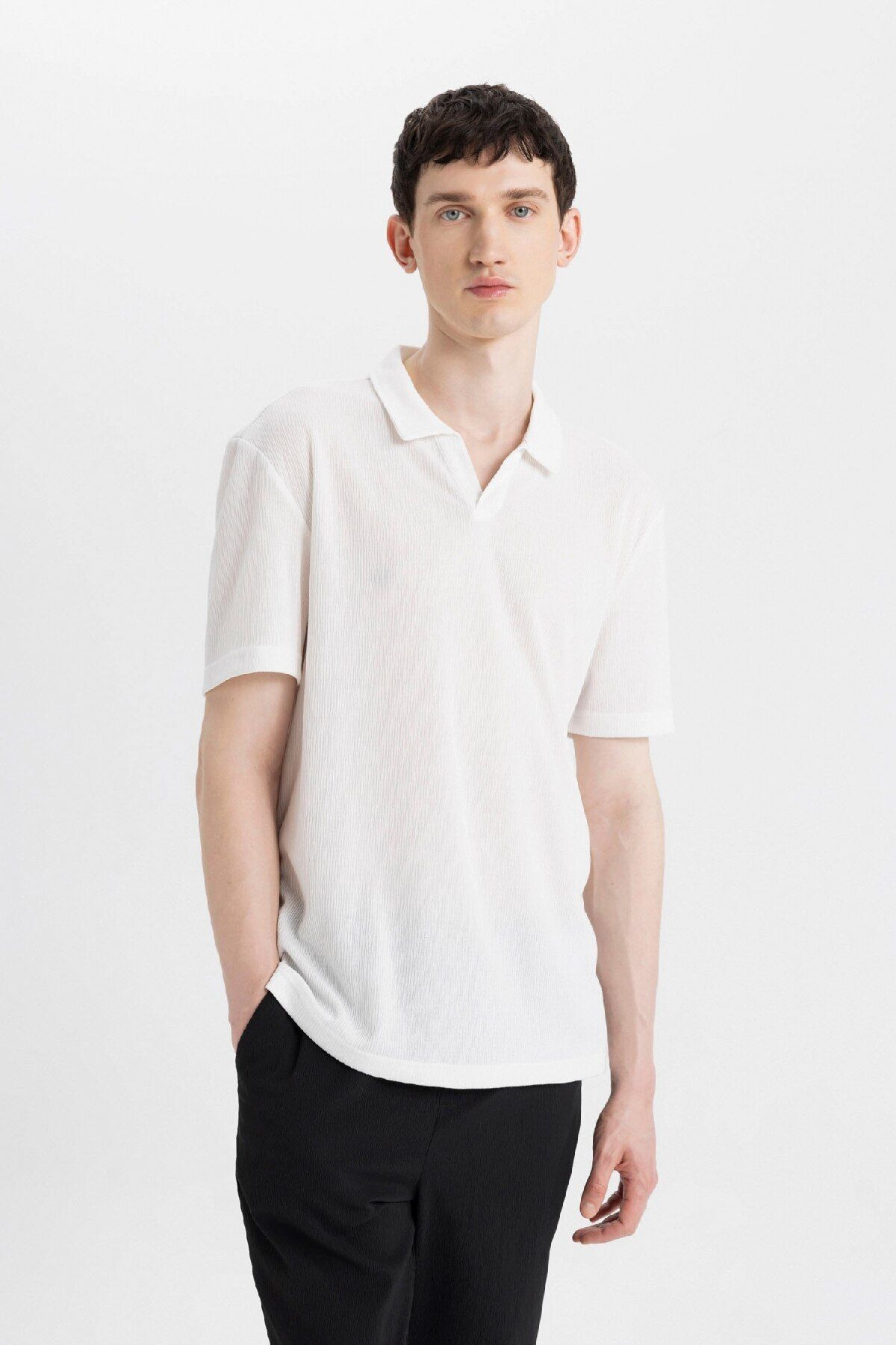DeFacto Koszulka Polo Z Krótkim Rękawem Slim Fit Slim Cut W9274az24sm Mężczyzna - L