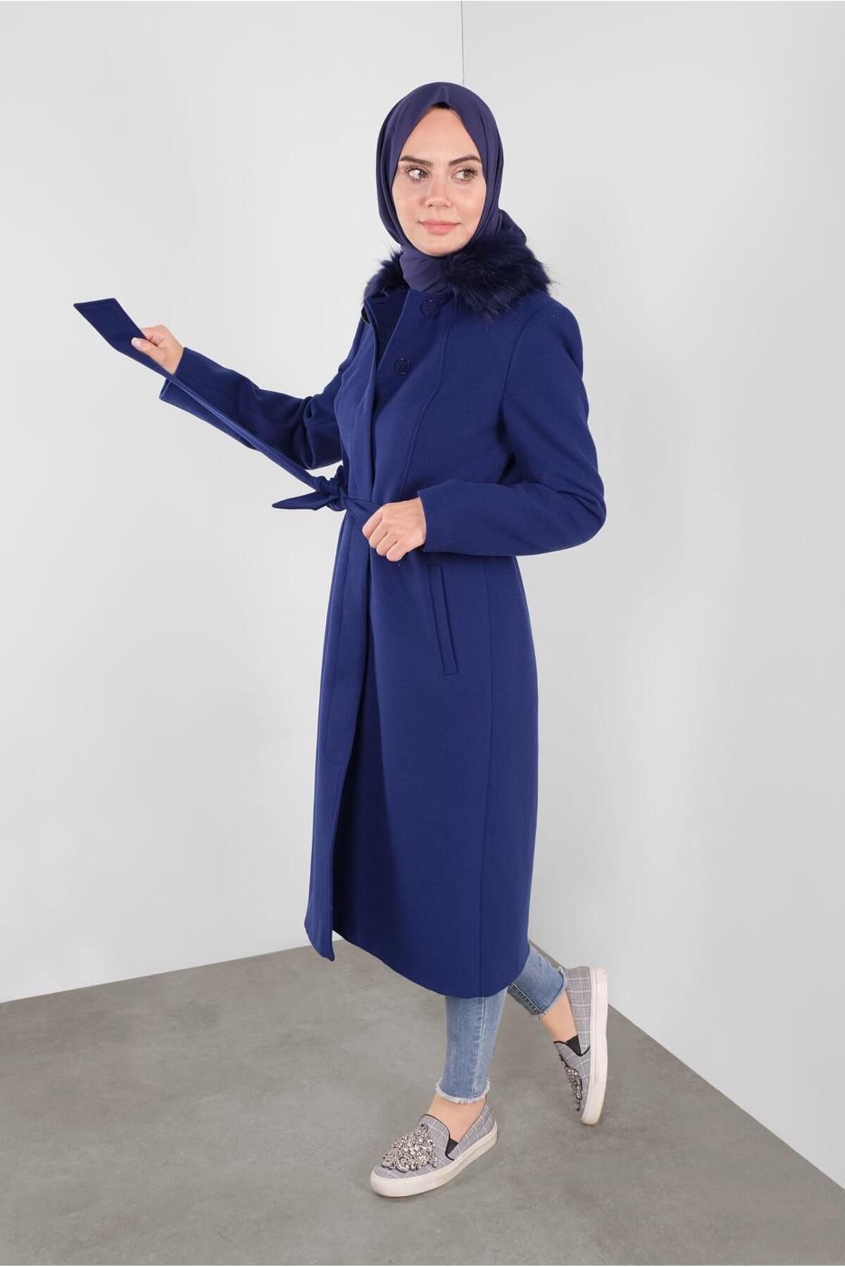 کت بروشتی یقه خزدار 90117 Alvina