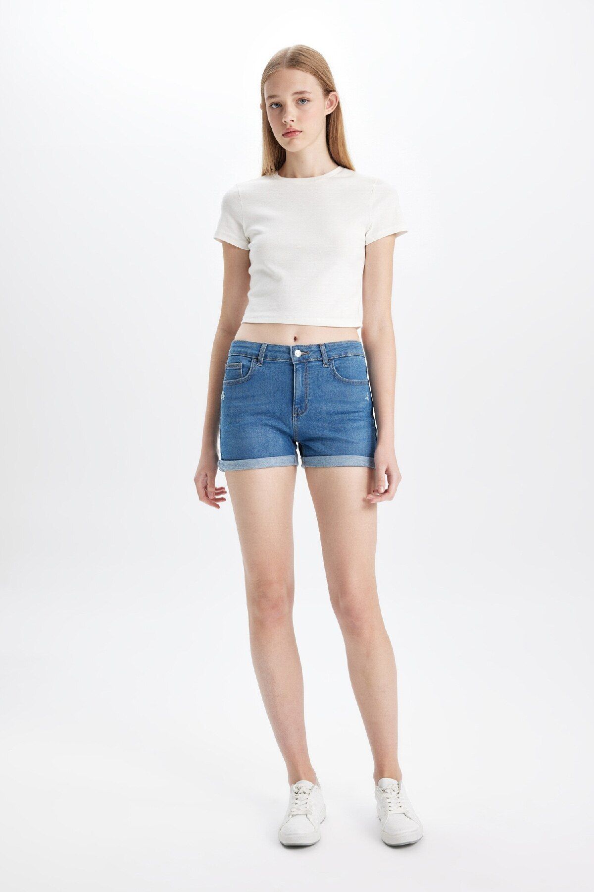 complete the look image