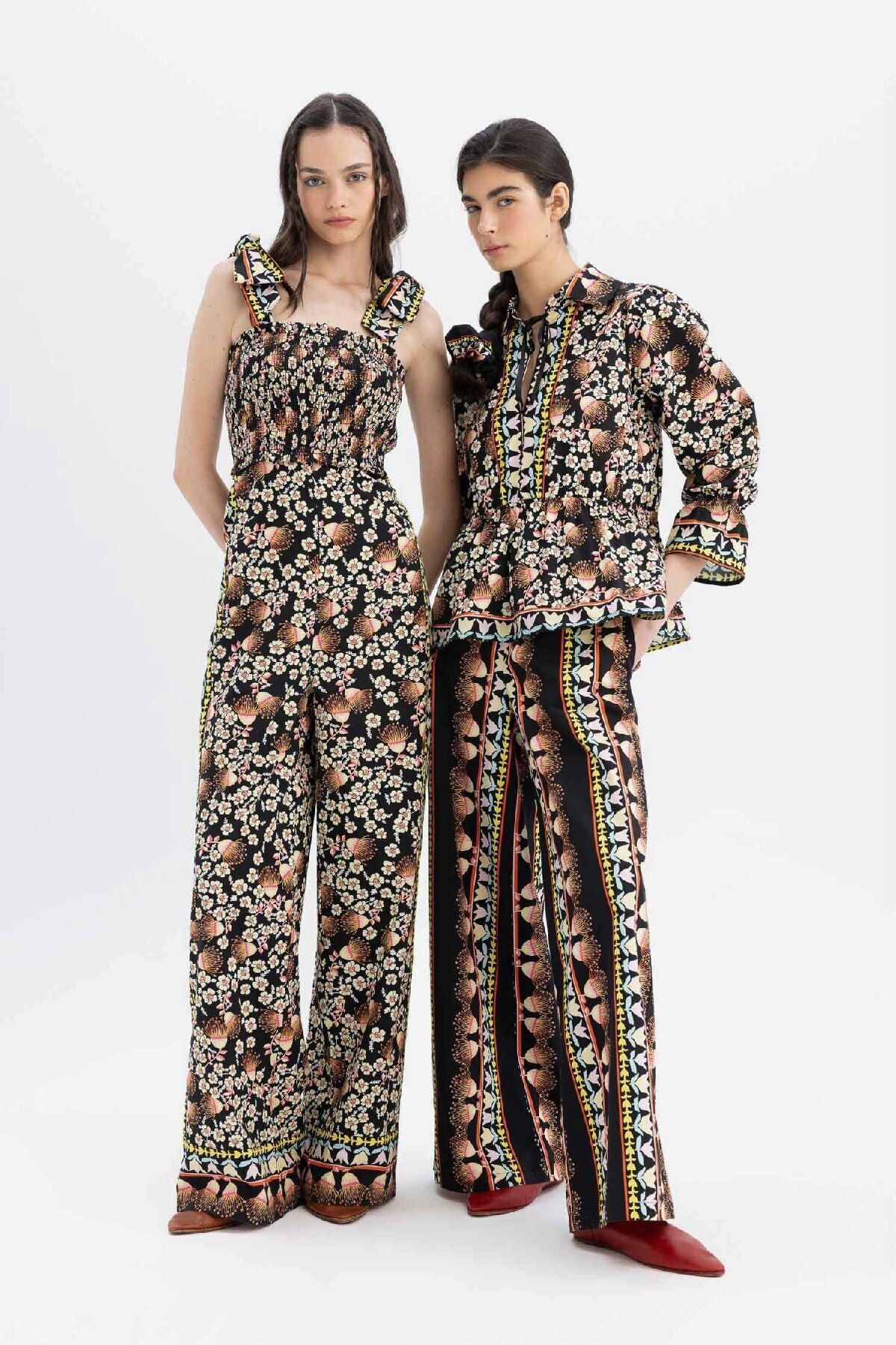 DeFacto-Lug Von Siga X Patterned Poplin Long Jumpsuit with Attachable Strap C1648Ax24Sm 2