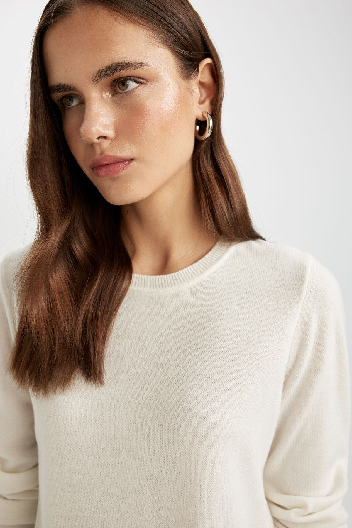 DeFacto-Weich strukturierter Basic-Strickpullover mit normaler Passform und Rundhalsausschnitt 3113666 4