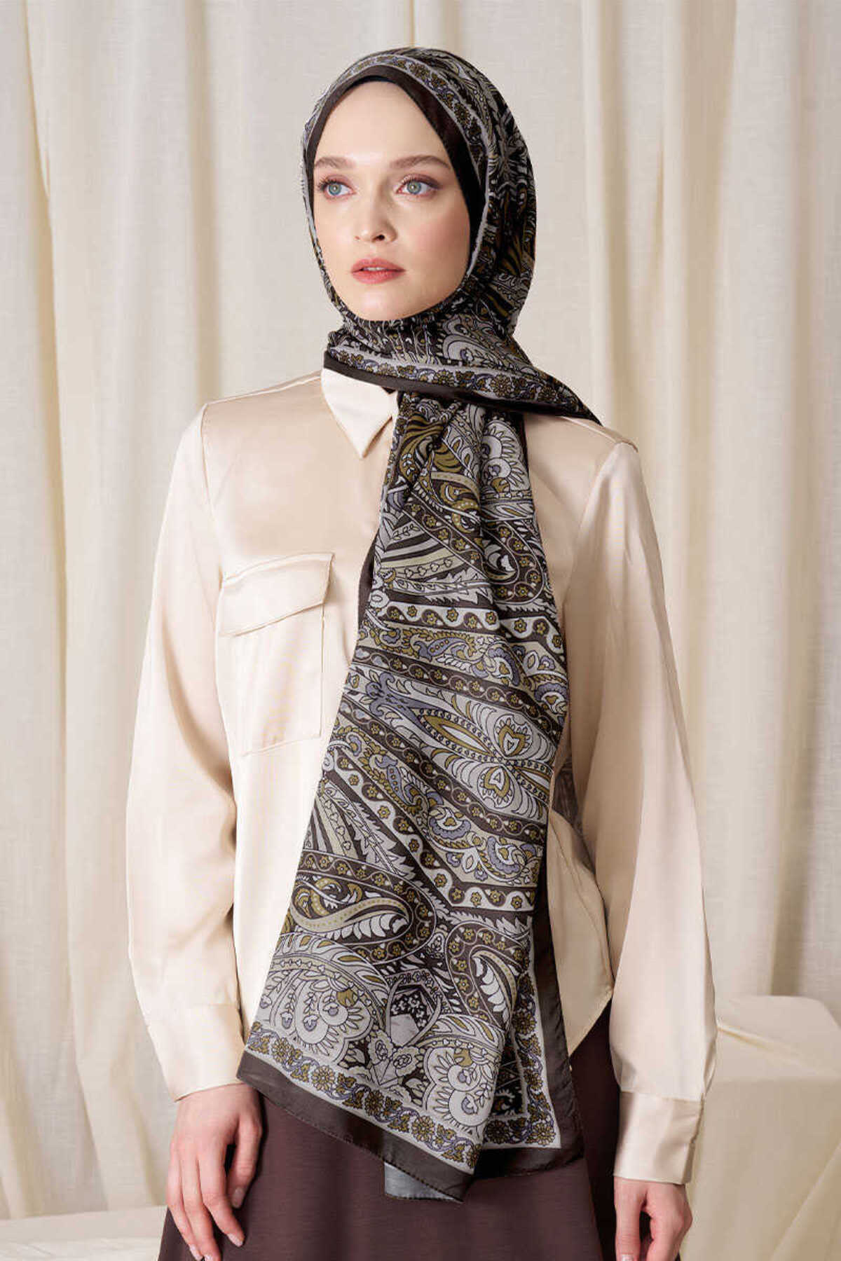 Madame Polo-Historical Florentis Pattern Shawl - Mustard 4