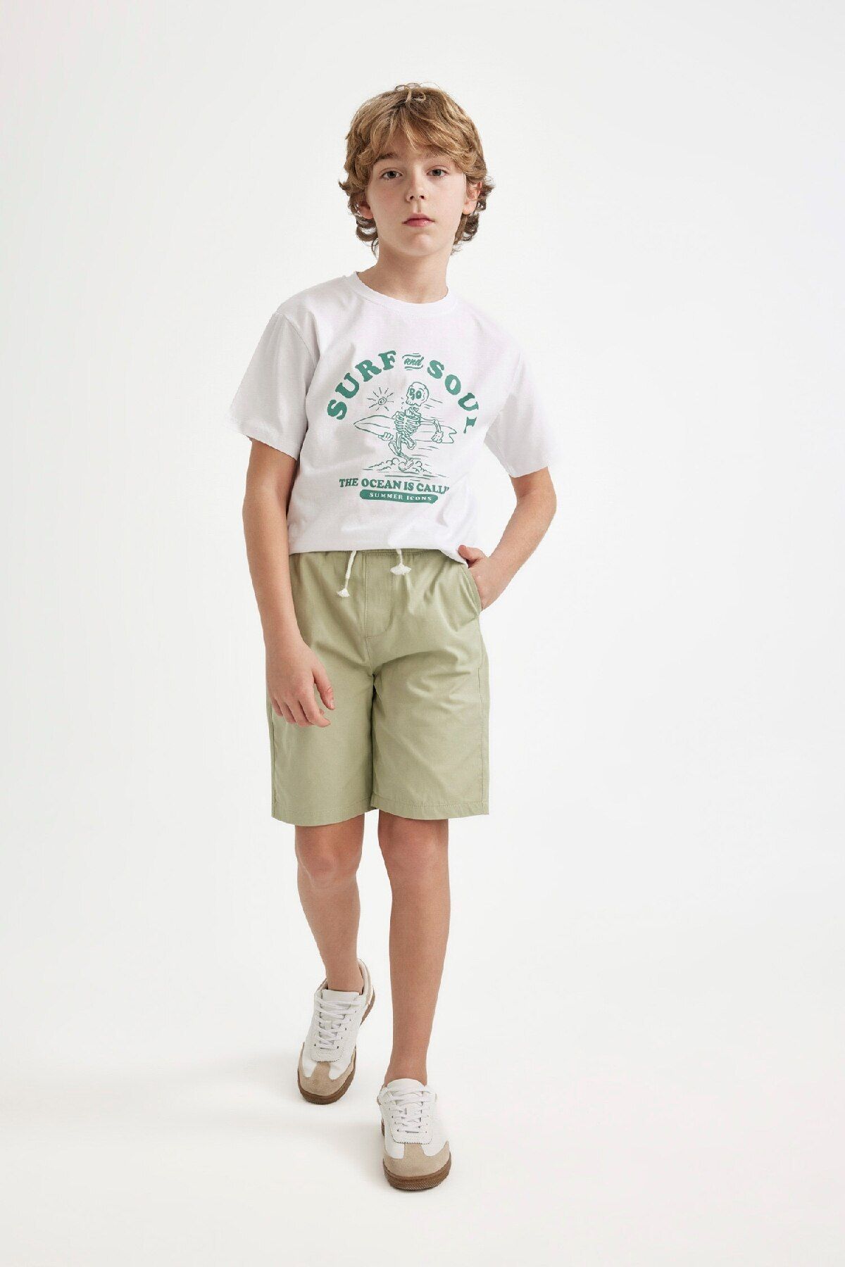 DeFacto-Chlapecké kraťasy Gabardine Basic s rovným pasem a elastickou kapsou C2956A824Sm 2
