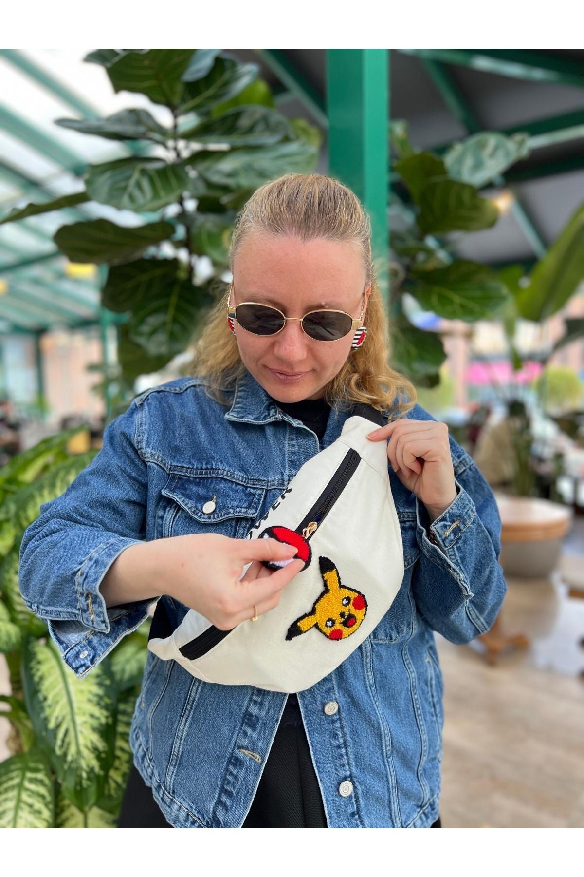 TALKING DREAMS-Pikachu Pattern Punch Waist Bag 2