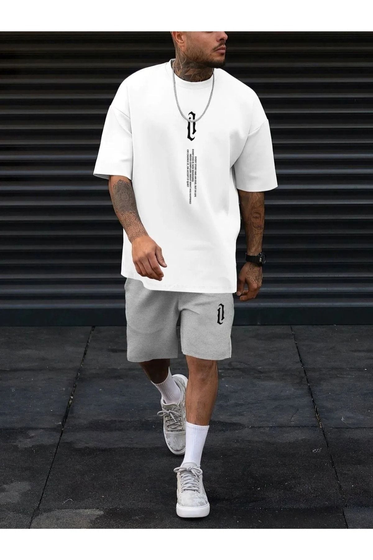 Trendglow Dikey Beyaz T-shirt Gri Şort - Şortlu Tişört Alt Üst Takım Baskılı Oversize Bisiklet Yaka