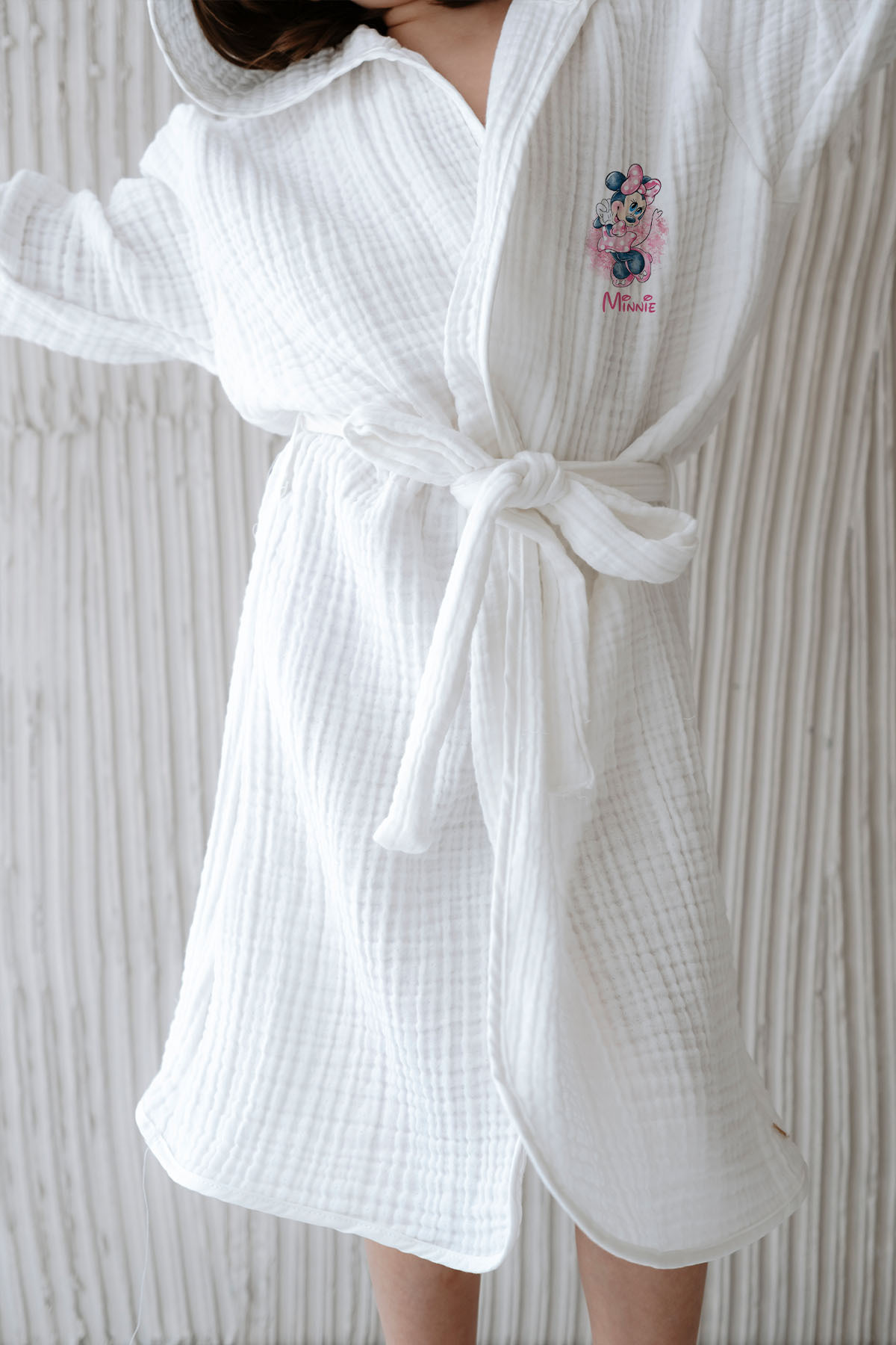 Tuğba Kuğu 4 Kat Müslin Bornoz - Cartoon Serisi - Şirin Pembe Elbiseli Mini Fare fotoğrafı 3 (önizleme)