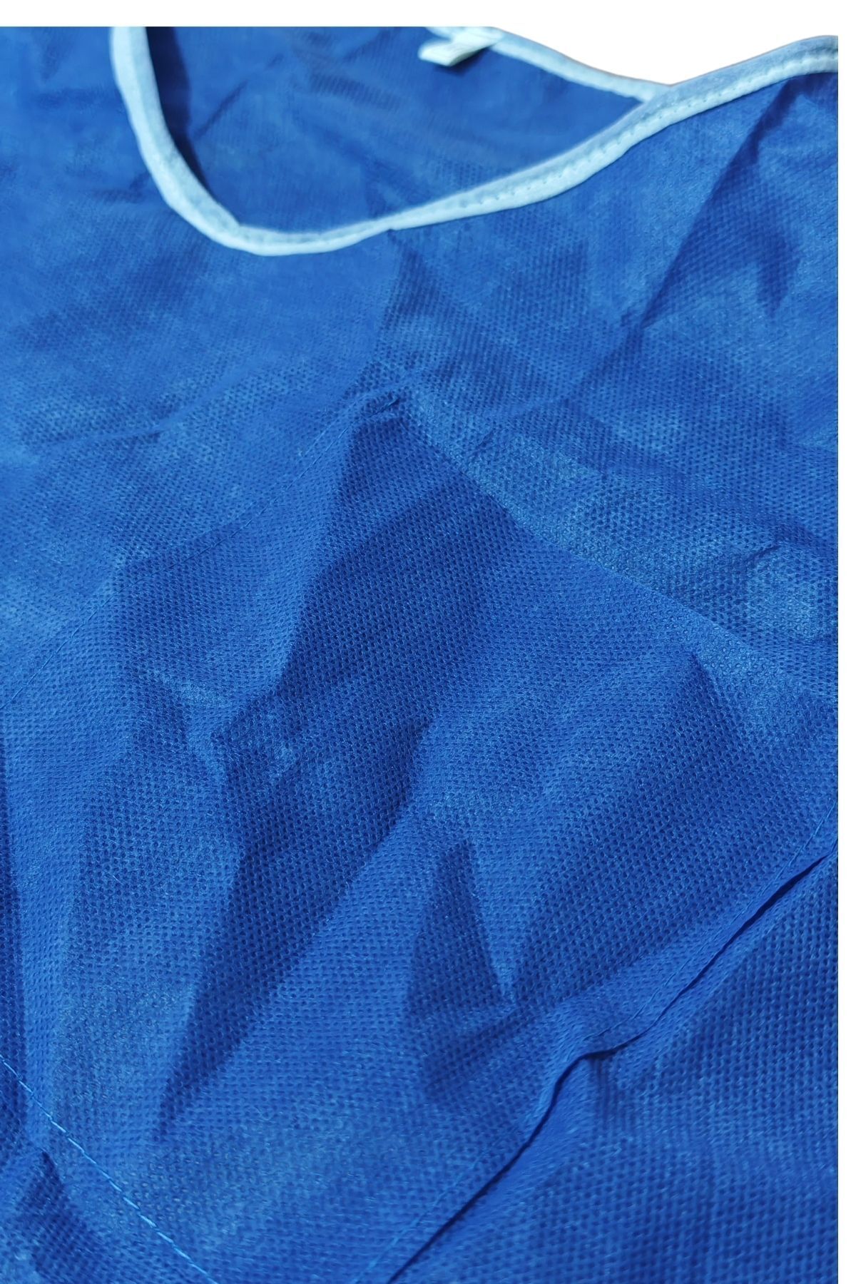 Med Online-Medical/Surgical Top Gown Disposable with 3 Pockets 3