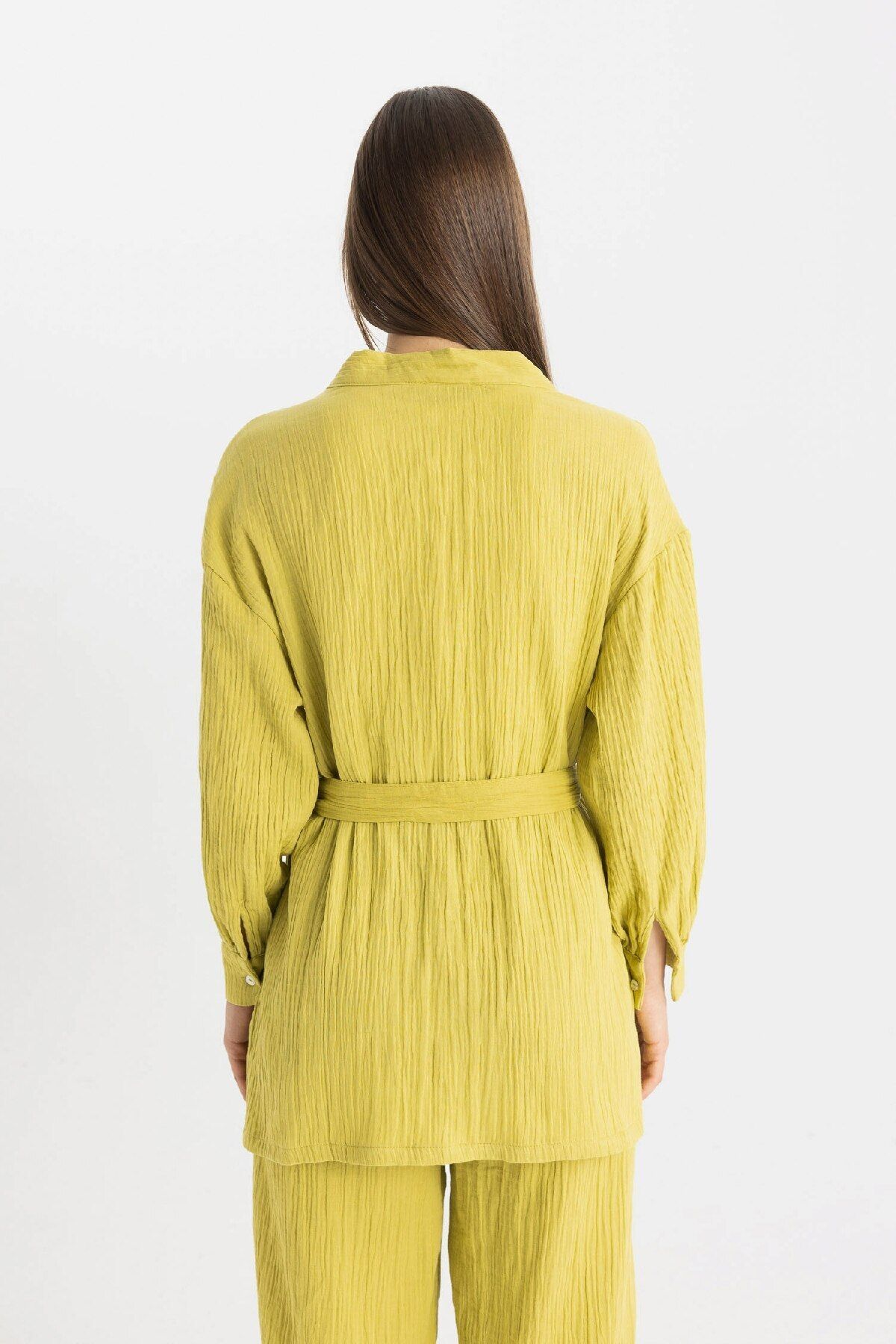 DeFacto-Model C9694AX24SM - Wygodne muślinowe kimono z dekoltem w kształcie litery V 6