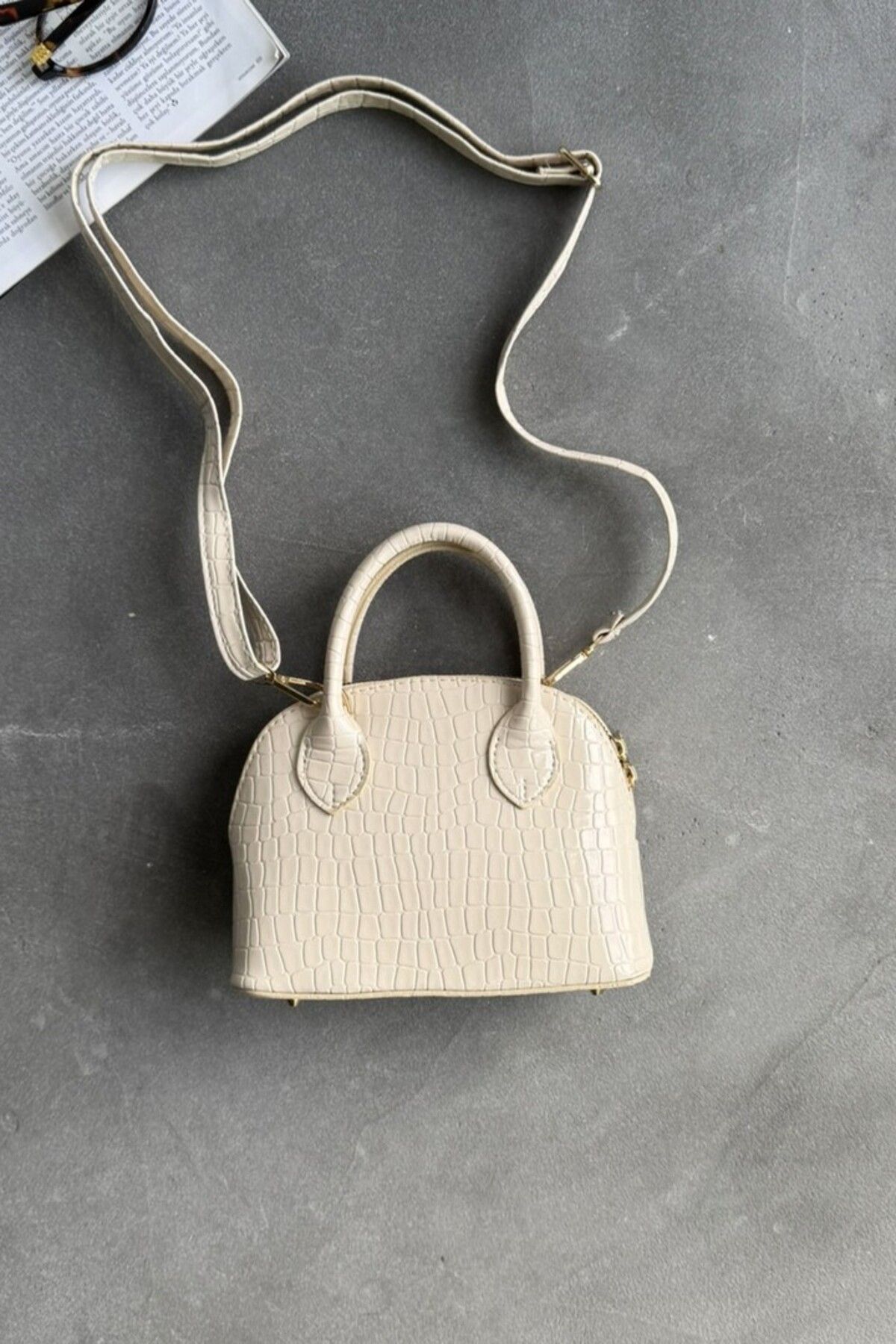 LEONAS-Mini Cross Strap Women's Hand and Shoulder Bag, Darla Patterned Cream Model 4