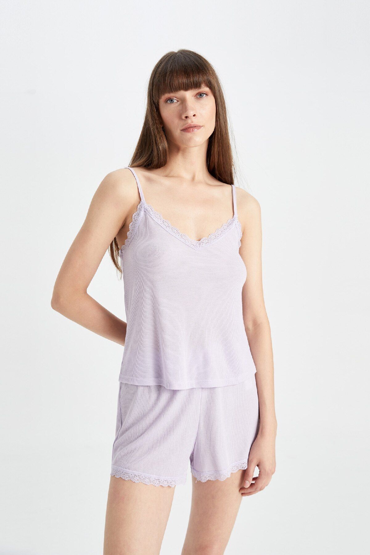 DeFacto-Fall in Love geripptes Pyjama-Set mit Hosenträger-Shorts C7996AX24HS 5
