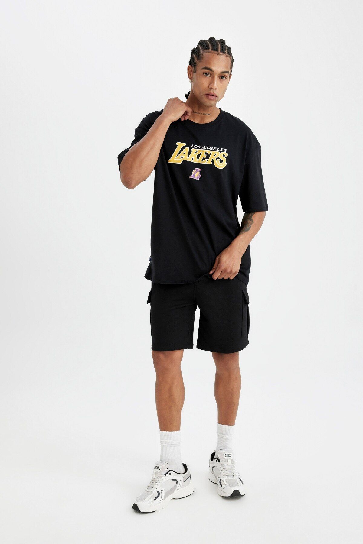 complete the look image