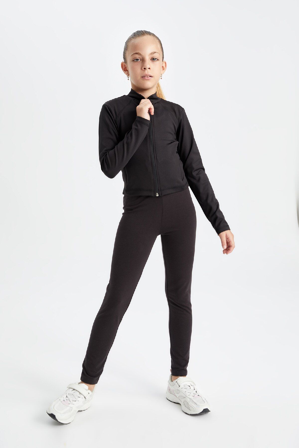 complete the look image