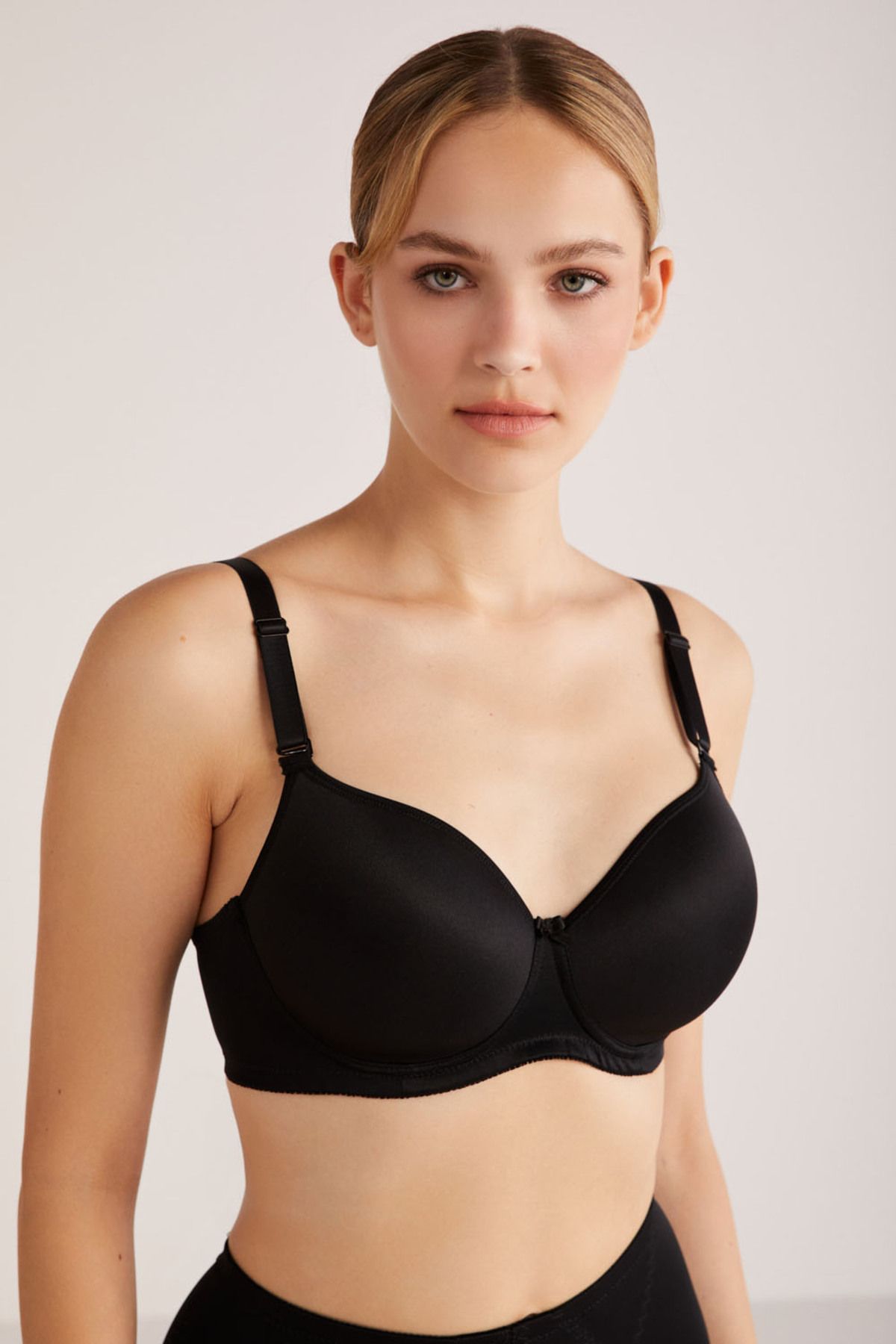 Kom-Soft Covered Unpadded and Unpadded Bra with Detachable Straps 1