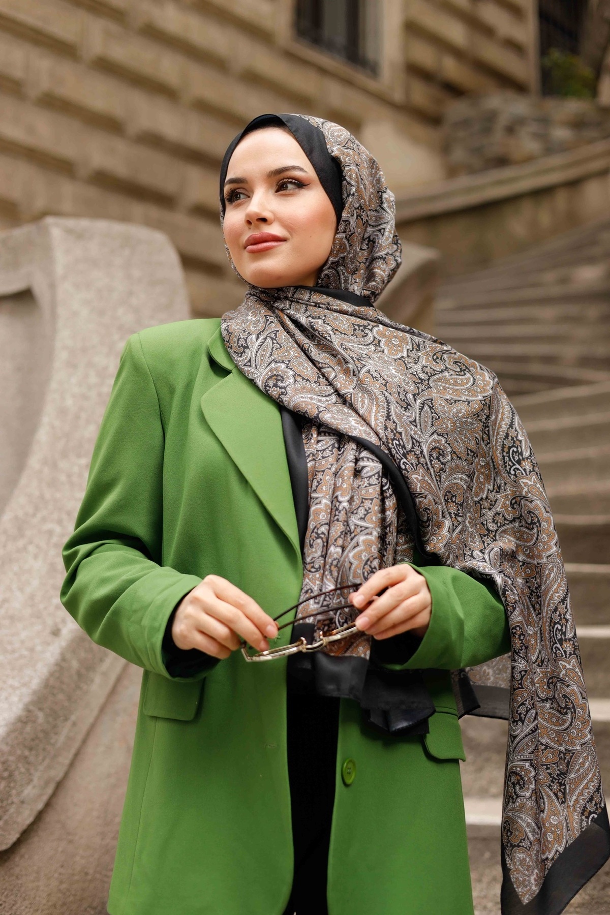 QASSA SHAL-Ethnic Pattern Soft Shawl - Lariosa Series - Milk Coffee 4