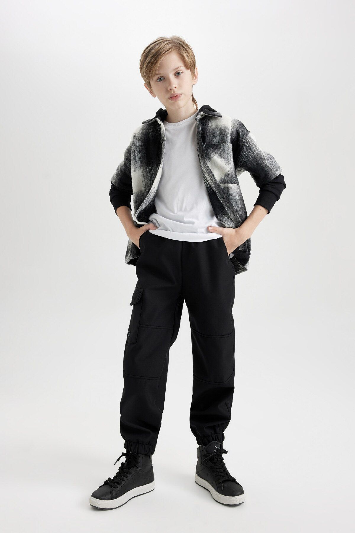 complete the look image
