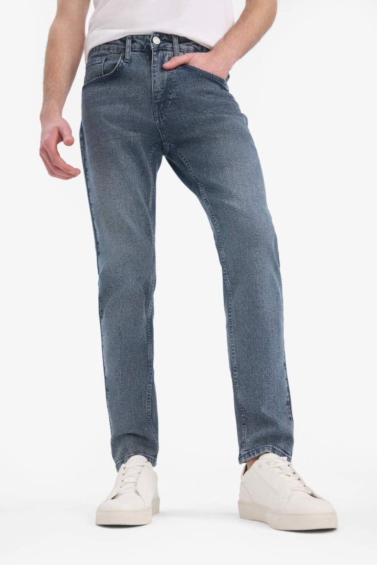 DeFacto Yeni Sezon Slim Tapered Fit Dar Kalıp Normal Bel Daralan Paça Jean Pantolon