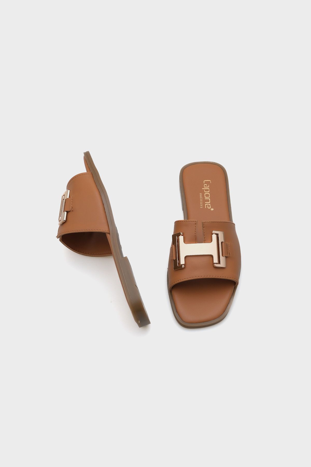 Capone Outfitters-H مشبك النعال النسائية 4