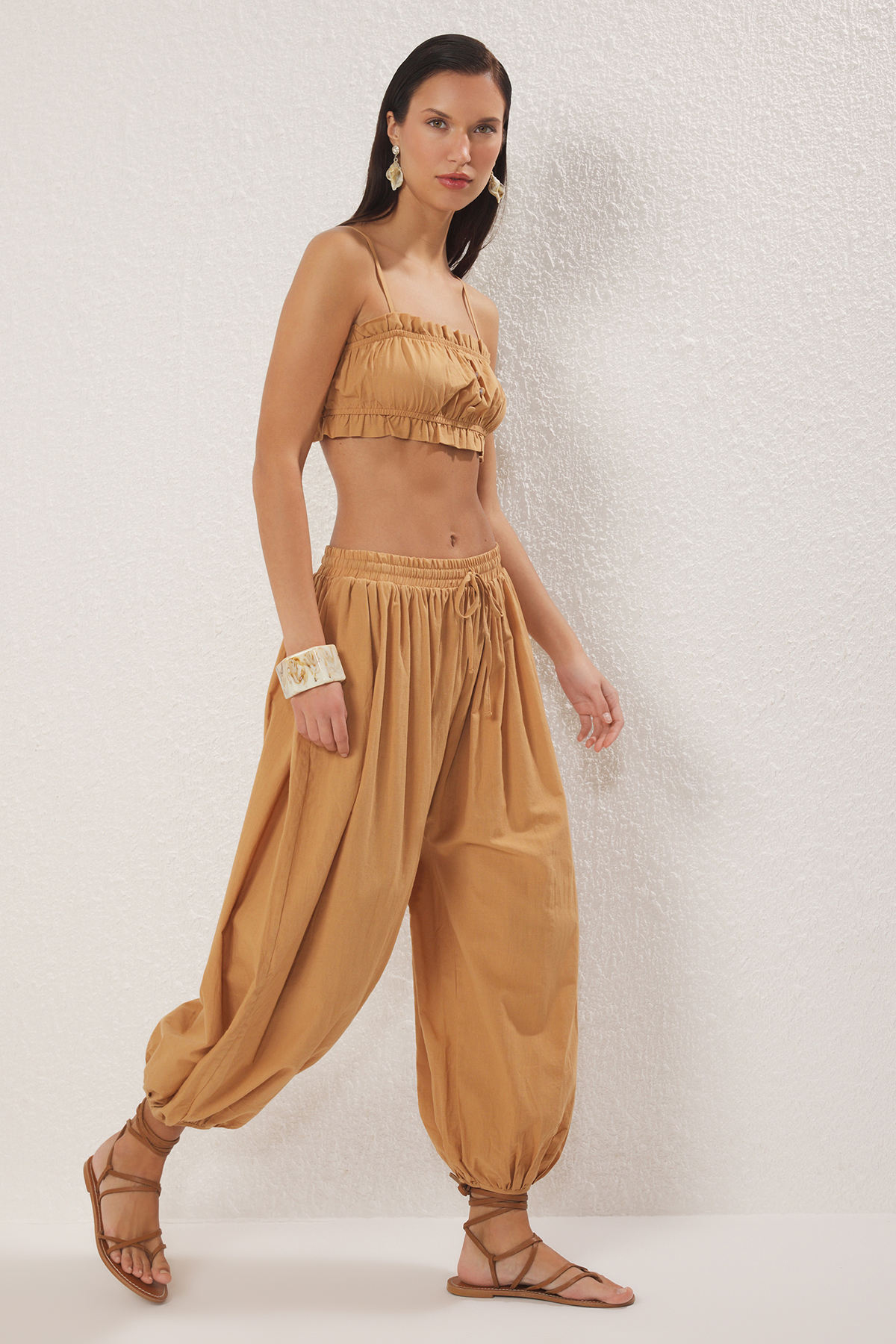 Trendyolmilla  Bej Dokuma Gipeli %100 Pamuk Plaj Bluz-Pantolon Takım TBESS25AU00029 - Görsel 2