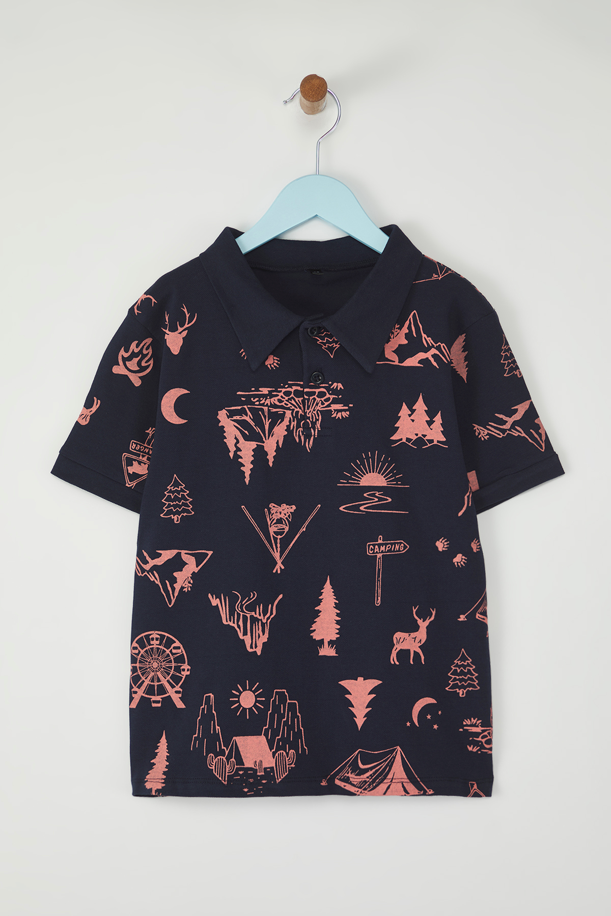 Trendyolmilla Kids Lacivert Erkek Çocuk %100 Pamuk Orman Baskılı Polo Yaka Kısa Kol Örme T-Shirt TKDSS25TS00083
