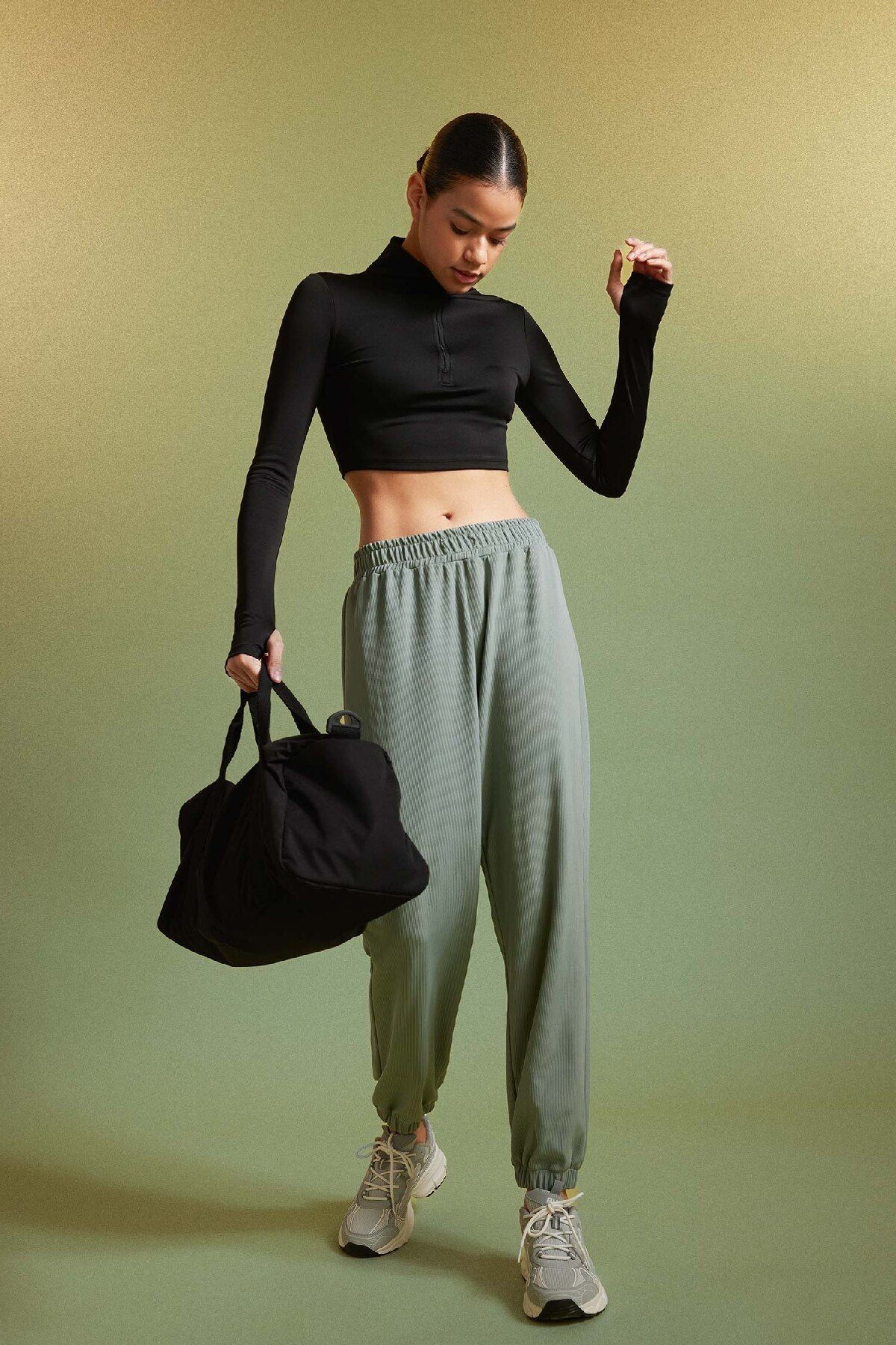 complete the look image