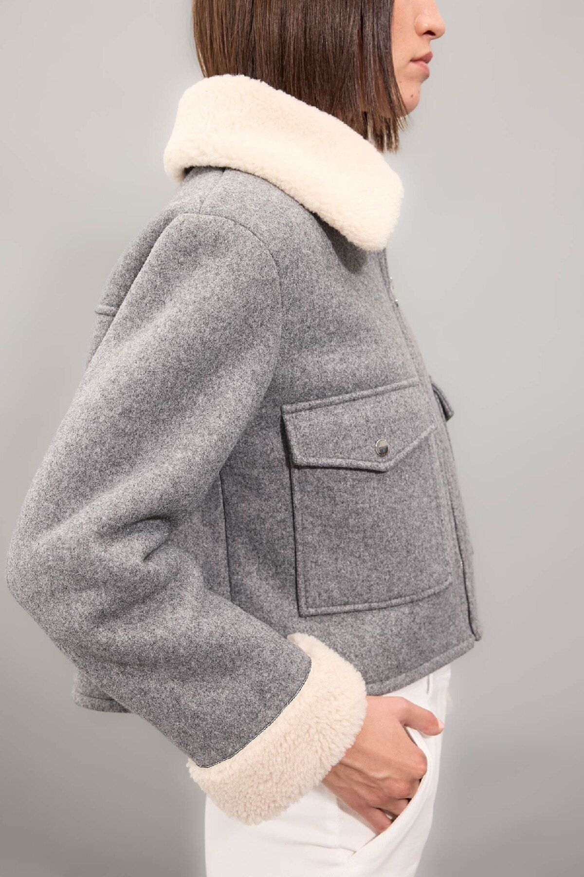 DeFacto-Polo Collar Artificial Cured Short Stamp Coat - Plush Lining with Zipper and Pockets D3998Ax24Wn 3