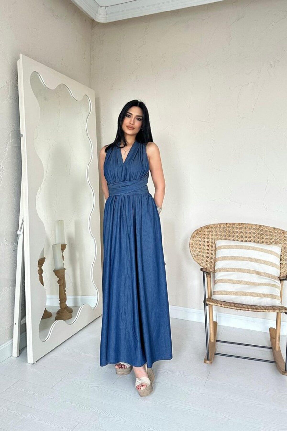 leyla sanat sanata yeni bir bakış açısı leyla sanat sanata yeni bir bakış açısı Mavi Bağlamalı Elbise