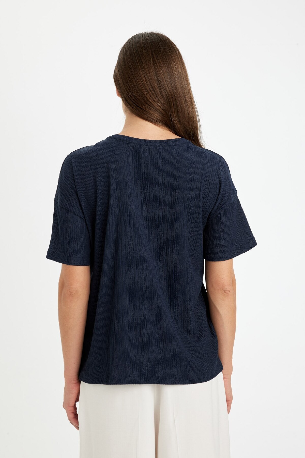 DeFacto-Tričko Relax Fit Crew Zavinovačka s krátkým rukávem D5446Ax24Au 6