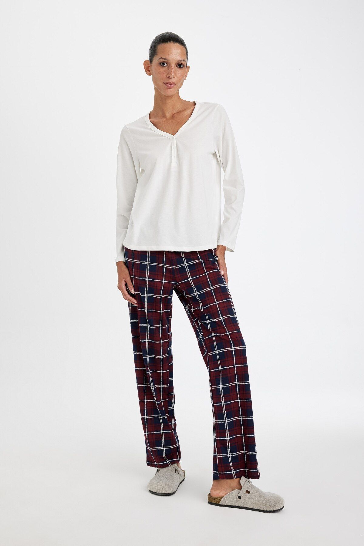 DeFacto-Costum de pijama Fall In Love, cu decolteu în V, cu mânecă lungă, de bază, uni, în partea de sus, în carouri, în talie elastică, în partea inferioară D4601ax24au 2