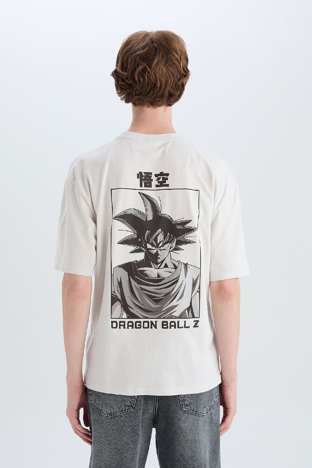 DeFacto-100 % Baumwolle Dragon Ball Boxy Fit Rundhalsausschnitt hinten bedrucktes Kurzarm-T-Shirt D6777ax25sp 7