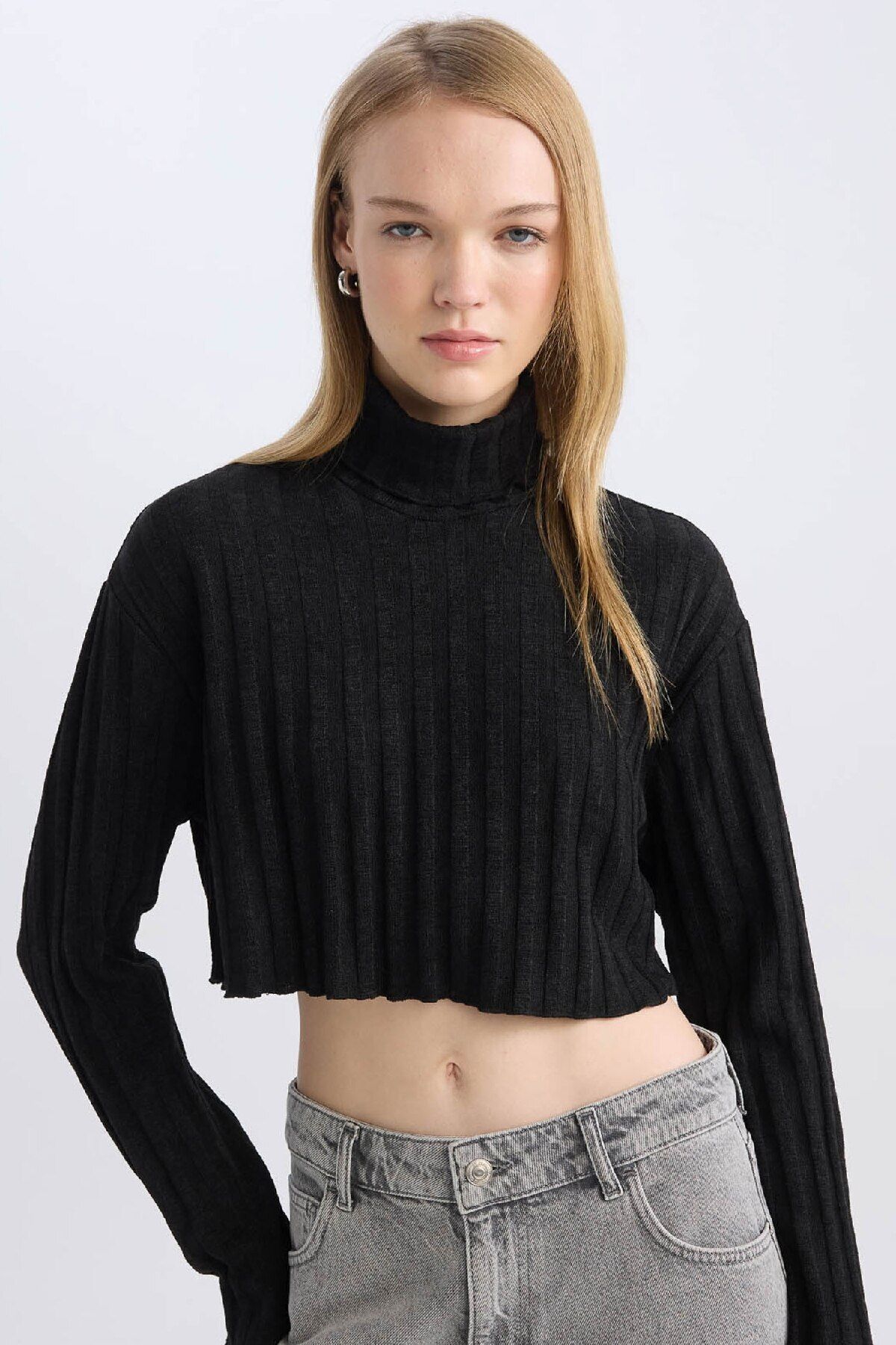 DeFacto-Cool Turtleneck Crop Top Basic Απλό Μακρυμάνικο Μπλουζάκι Καμιζόλα E1673ax24wn 1