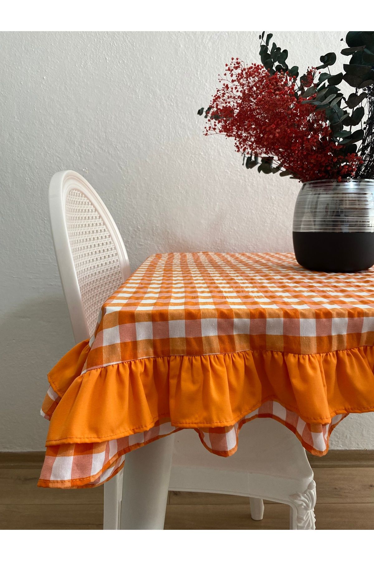 LILYUM-Double Ruffled Gingham Patterned Tablecloth 4