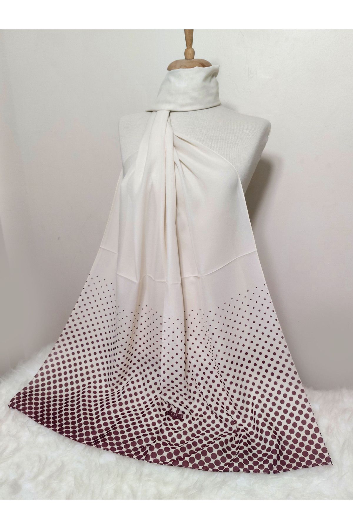 REMOMODA-Patterned Chiffon Shawl Polka Dot Model 2