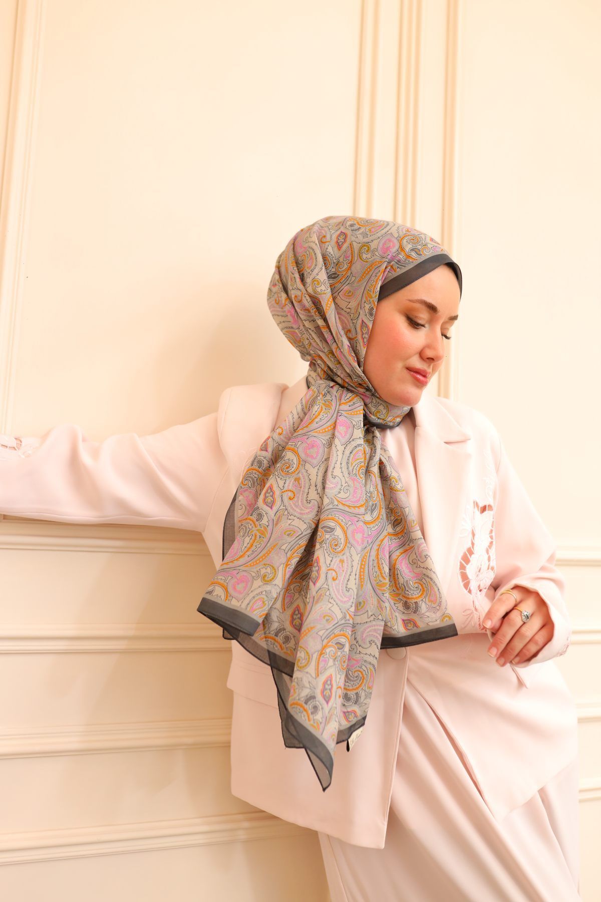 Silk Home-Şal Naria cu model Leyla 3