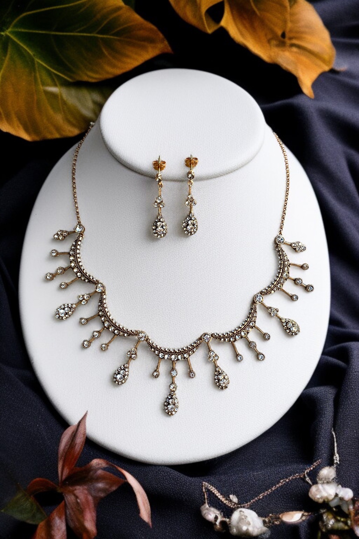 FAYRA ACCESSORIES Kristal Taşlı Gerdanlık Kolye ve Küpe Seti