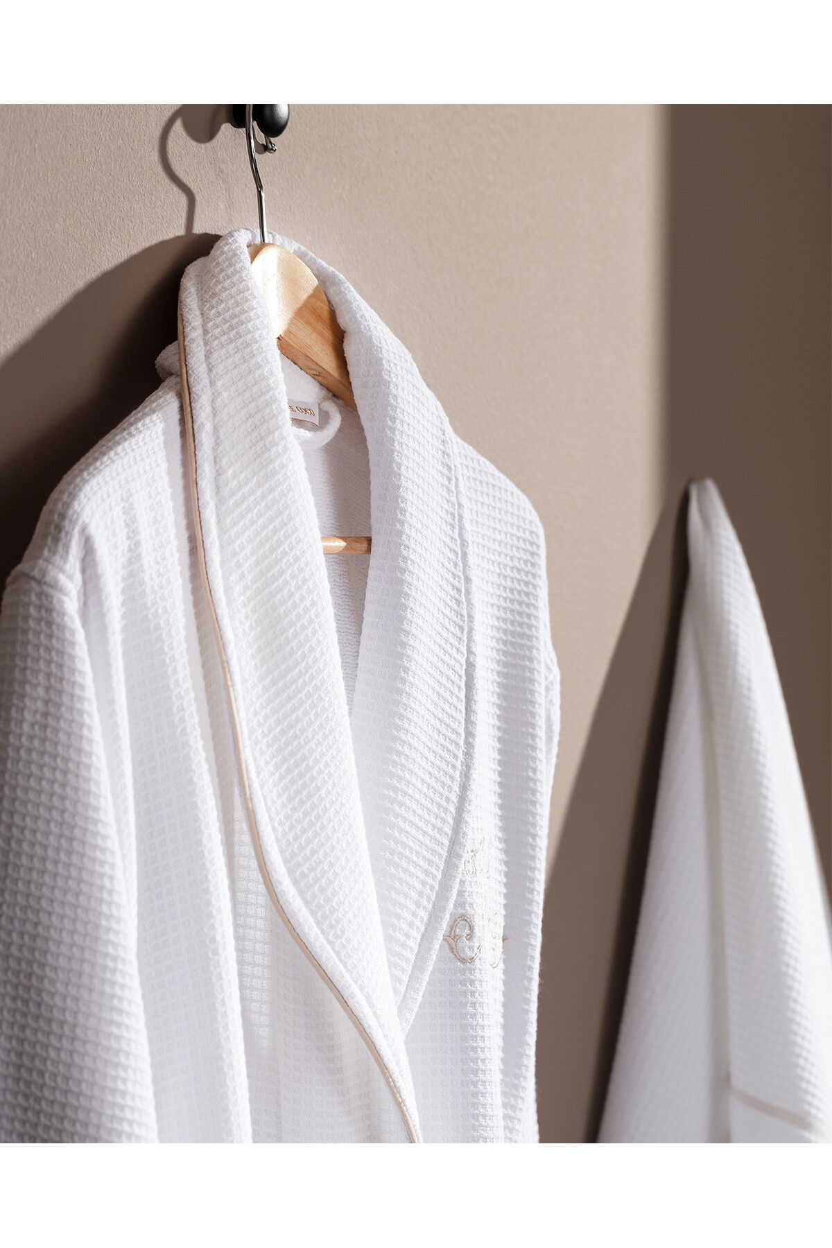 Madame Coco-Riley Damen-Bademantel-Set aus 100 % Baumwolle – Weiß – Luxus-Kollektion 6