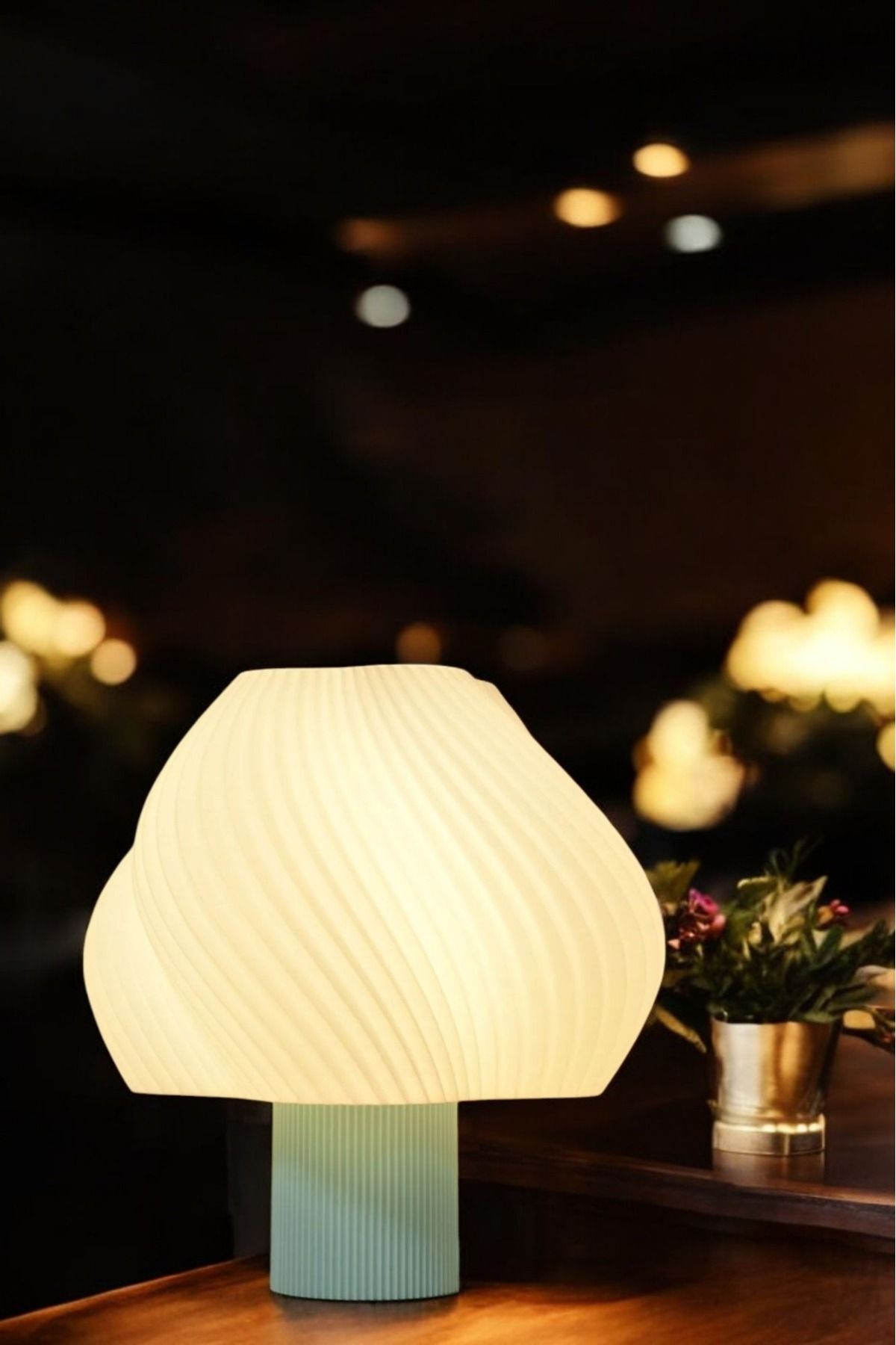 Lasirius-Modern Design Table Lamp, Fashionable and Functional Lighting, Aura Modern Lamp, Bedside Table Lampshade 3
