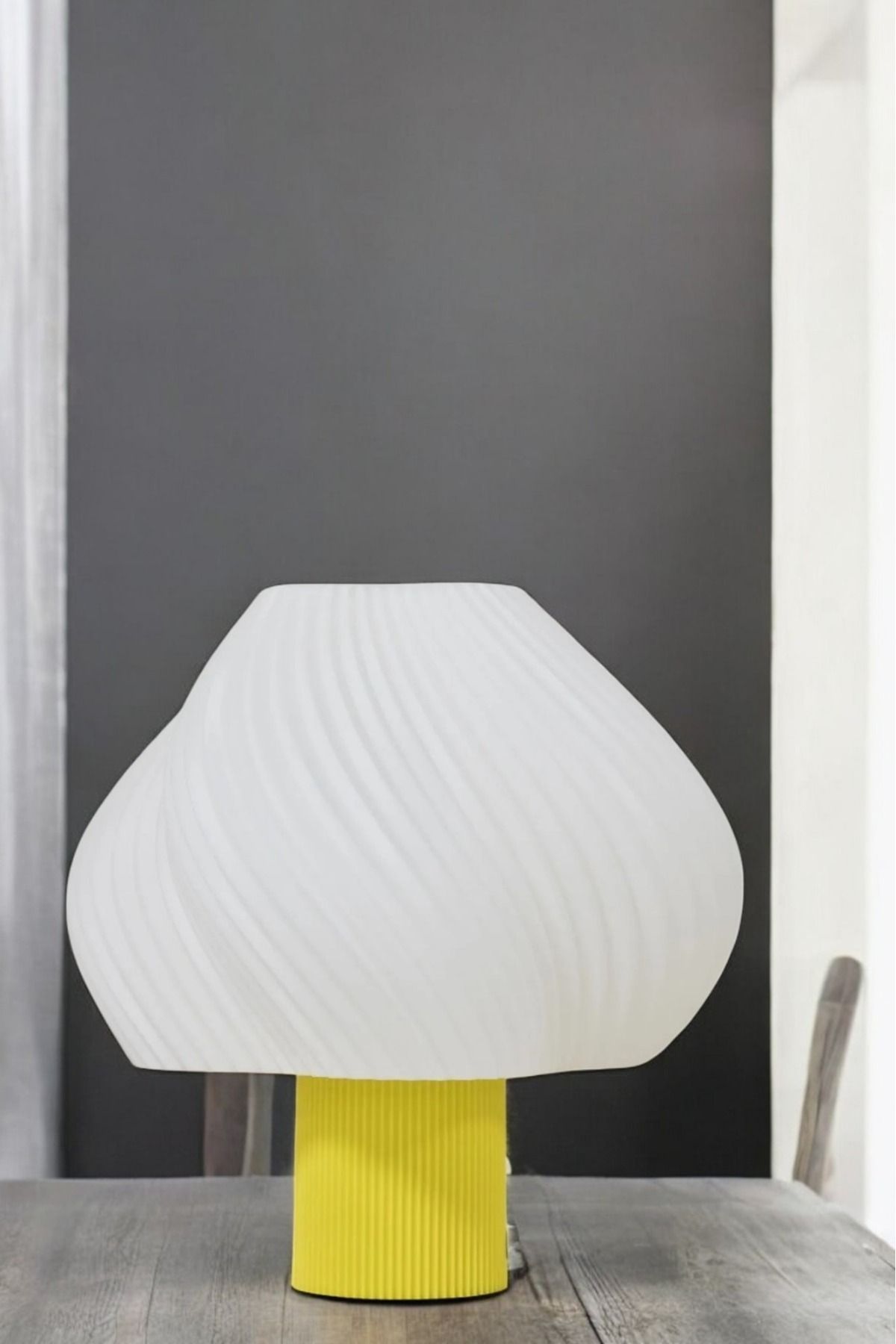 Haye Collection Modern Tasarım Masa Lambası, Şık ve Fonksiyonel Aydınlatma, Aura Modern Lamba, Komidin Abajur