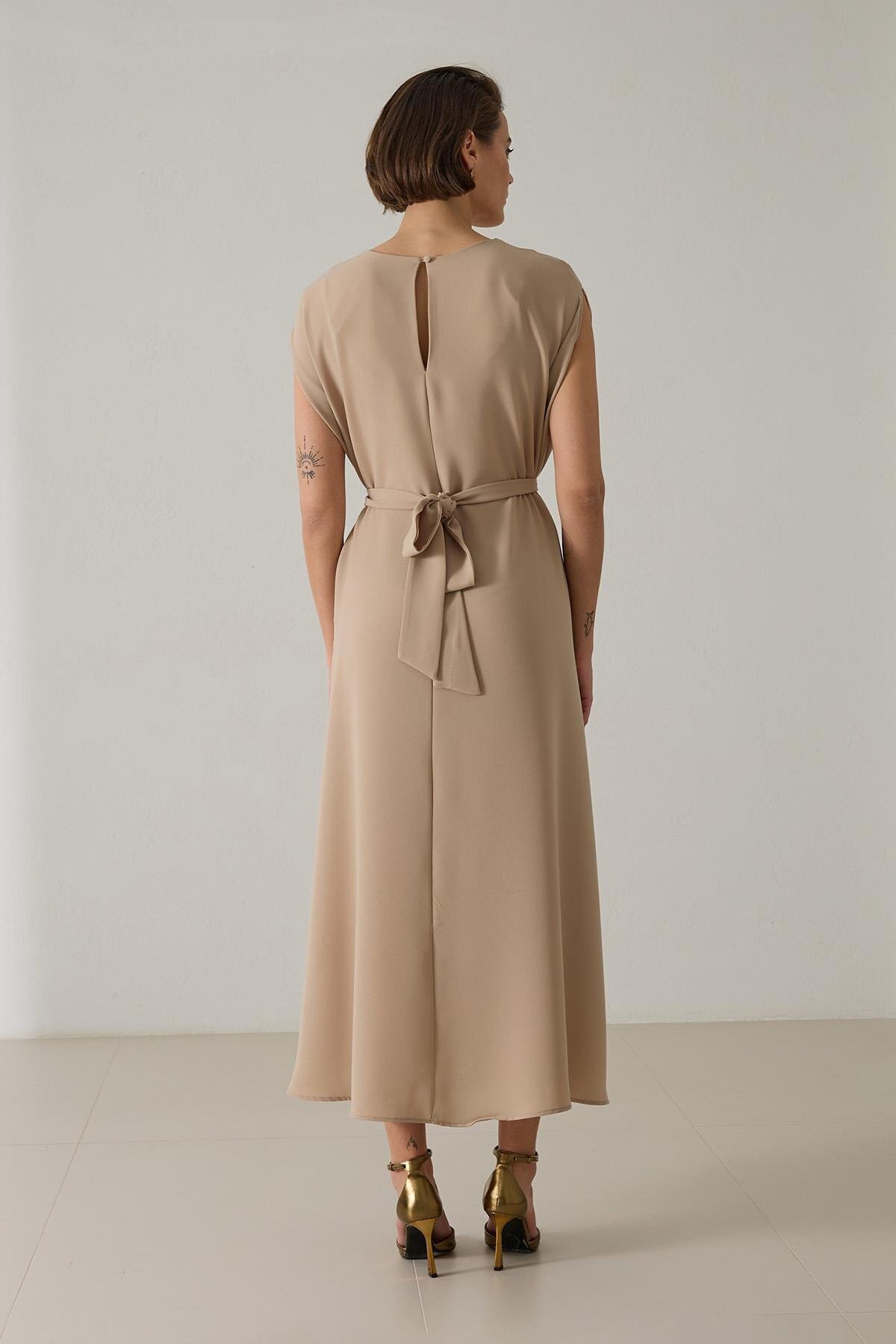 Setre-Biscuit Brooch and Halter Detail Relaxed Cut Wide Fit Dress 5