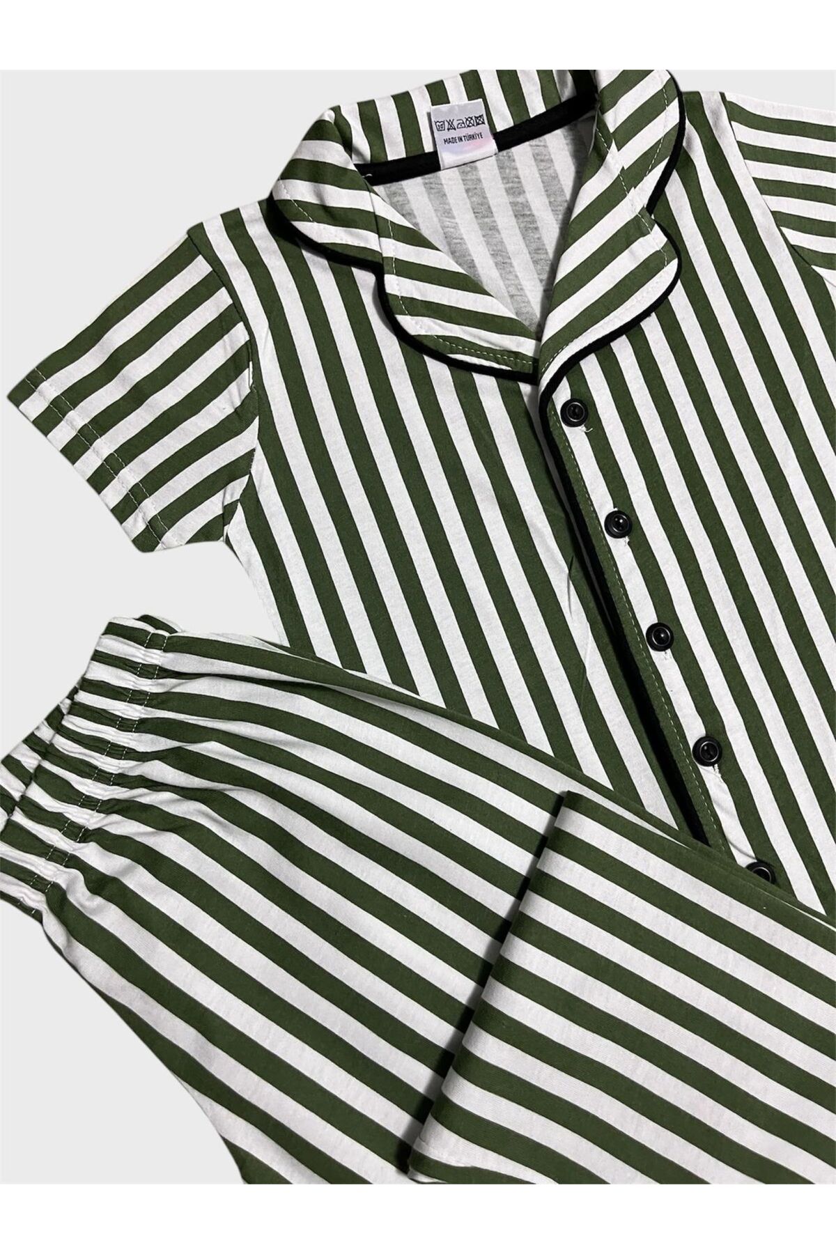 Genel Markalar Erkek Çocuk %100 Pamuklu Yeşil Çizgili Gömlek Yaka Düğmeli Kısa Kollu Yazlık Pijama Takımı fotoğrafı 3 (önizleme)