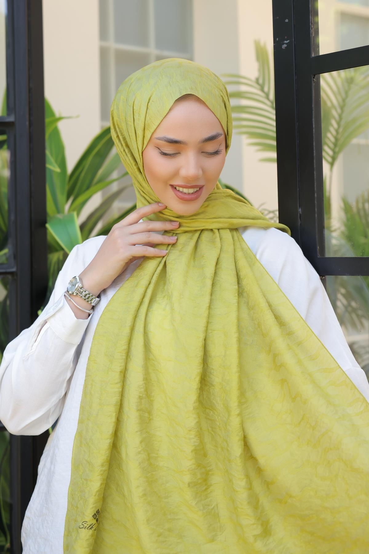 Silk Home-Olinda Shawl Model 49001-46 3