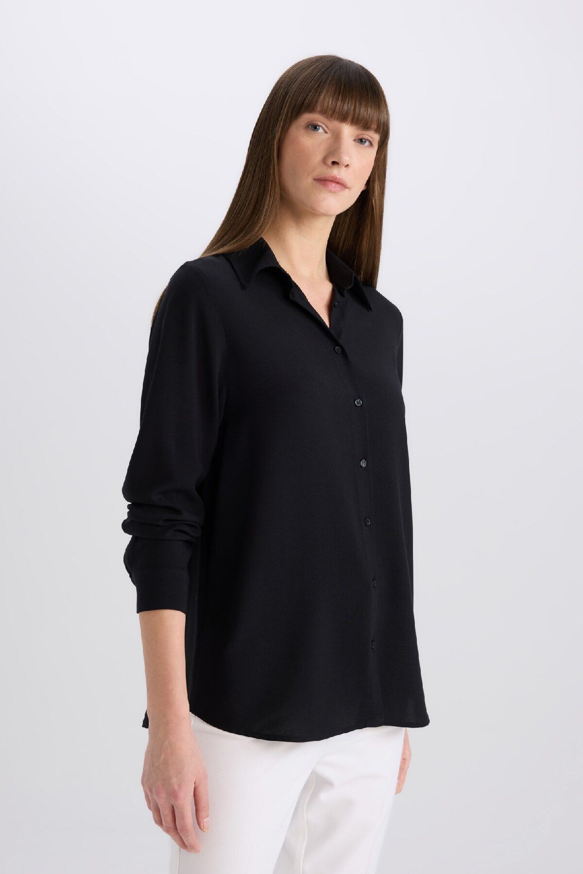 DeFacto-Normale Passform, einfarbiges Basic-Langarmshirt Z6472az25sp 4