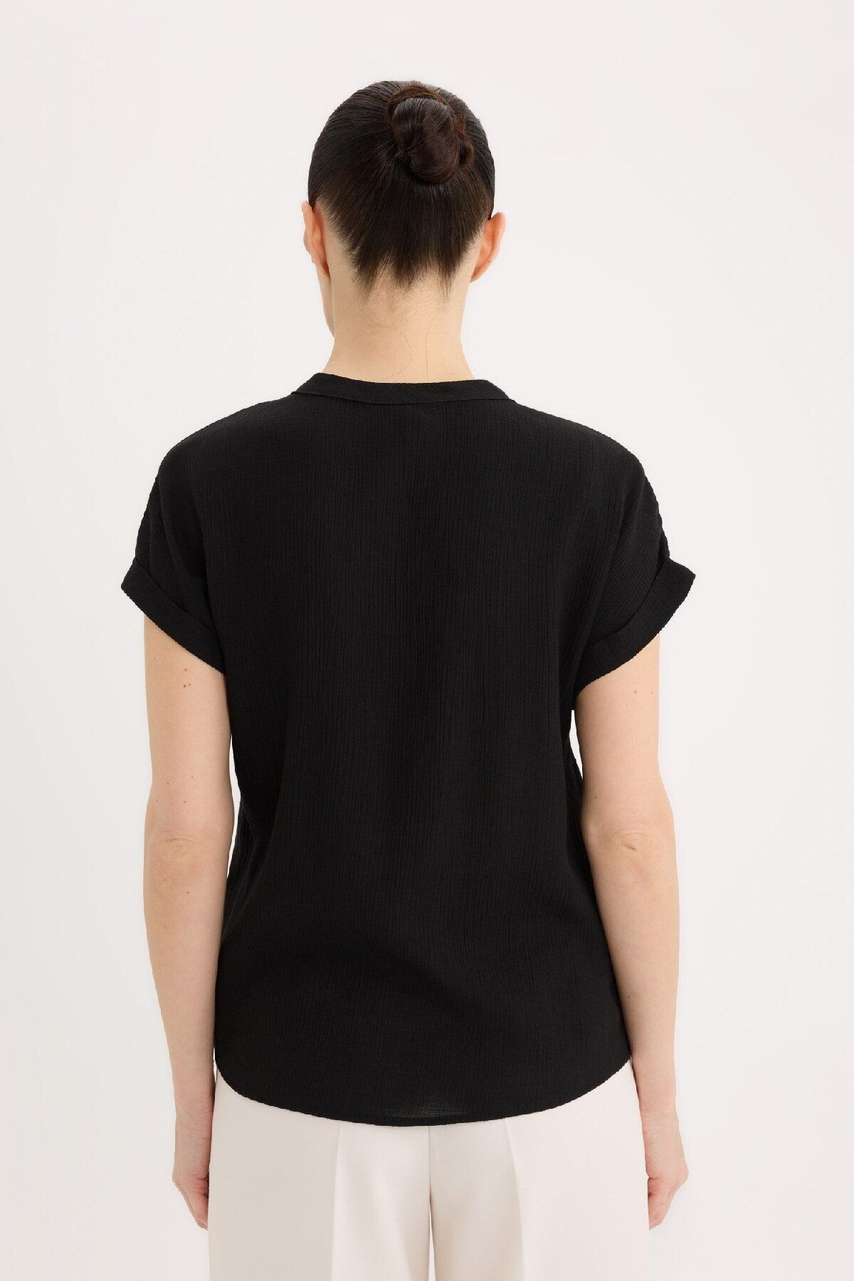 DeFacto-Regular Fit Claw Collar Basic Halenka s pevným krátkým rukávem E6288AX25SP 6
