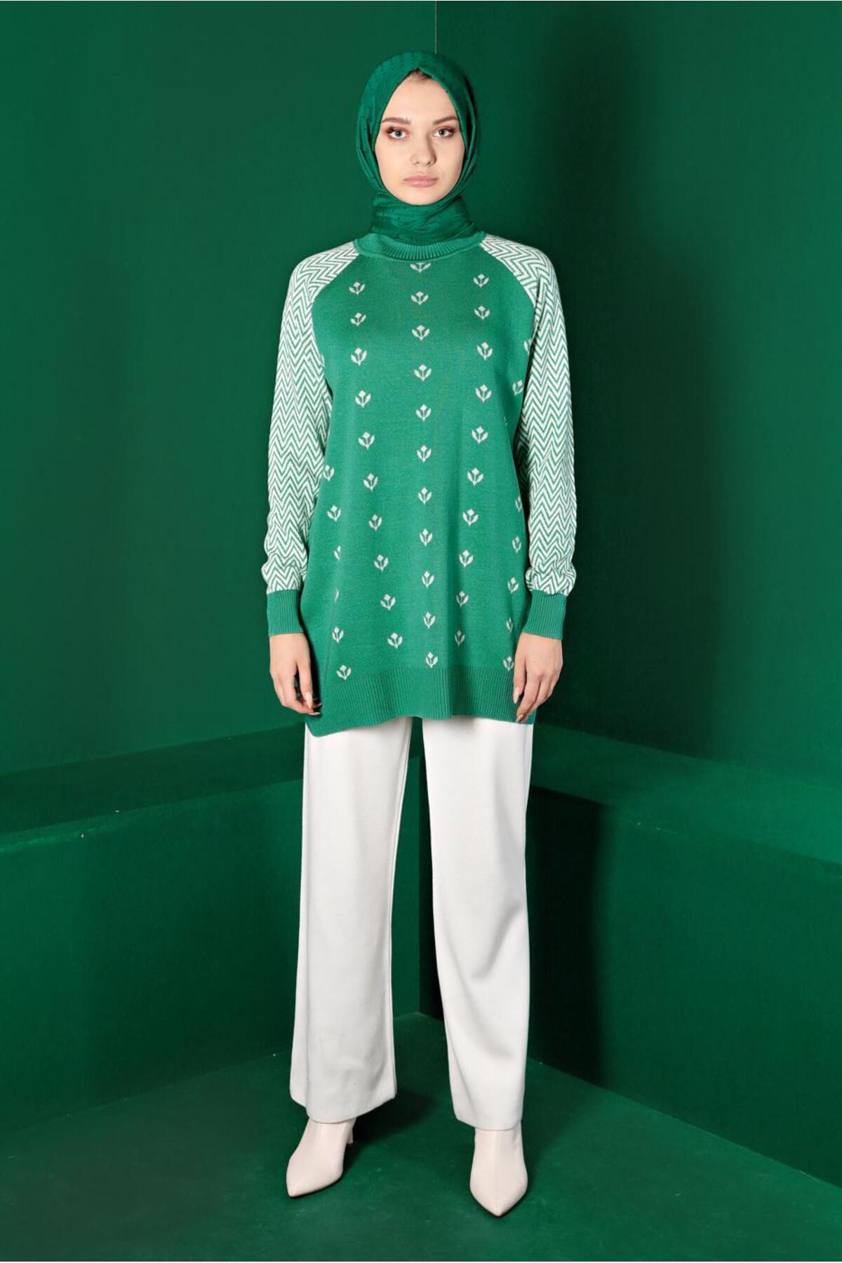 آلوینا تونیک بافتنی طرحدار ۴۳۱۷۳ آلوینا تونیک بافتنی طرحدار ۴۳۱۷۳