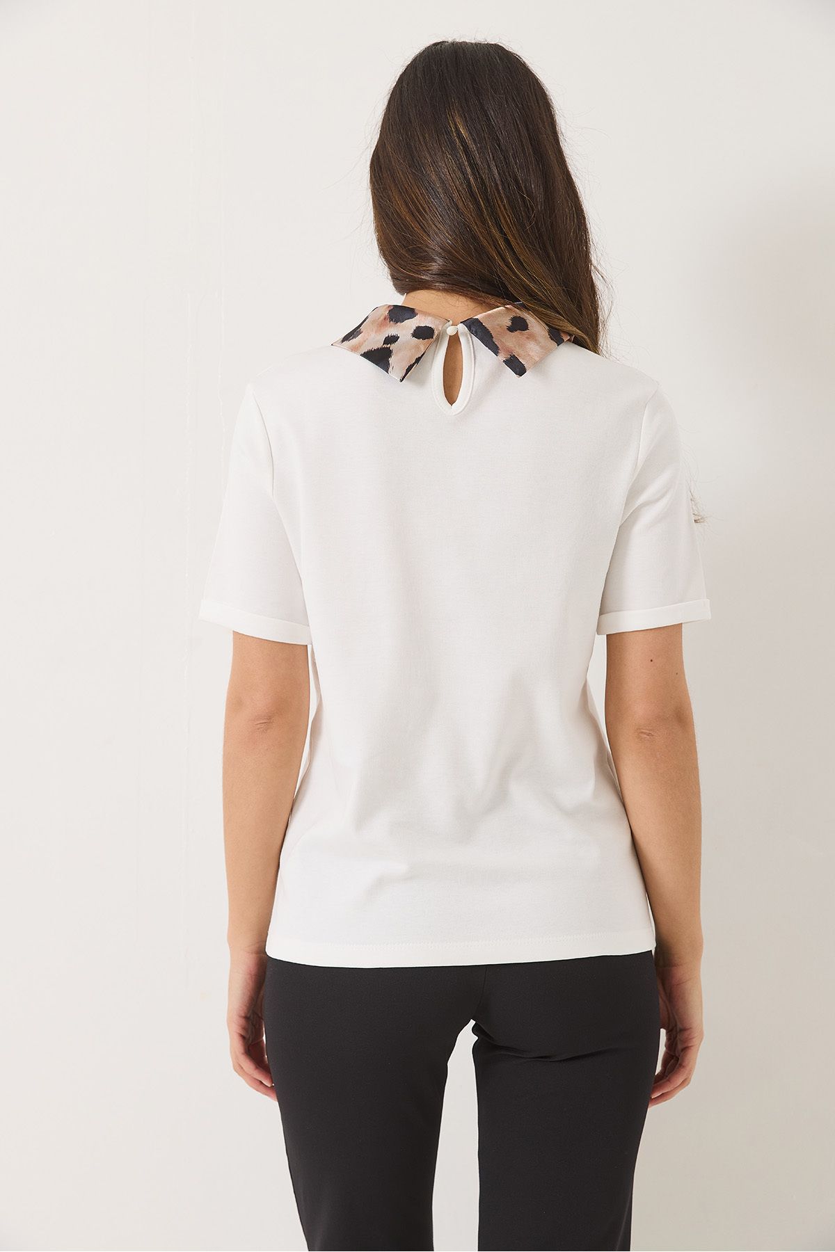 Bianco Lucci-Women's Leopard Patterned Stone Detailed Satin Polo Neck Short Sleeve T-Shirt 7